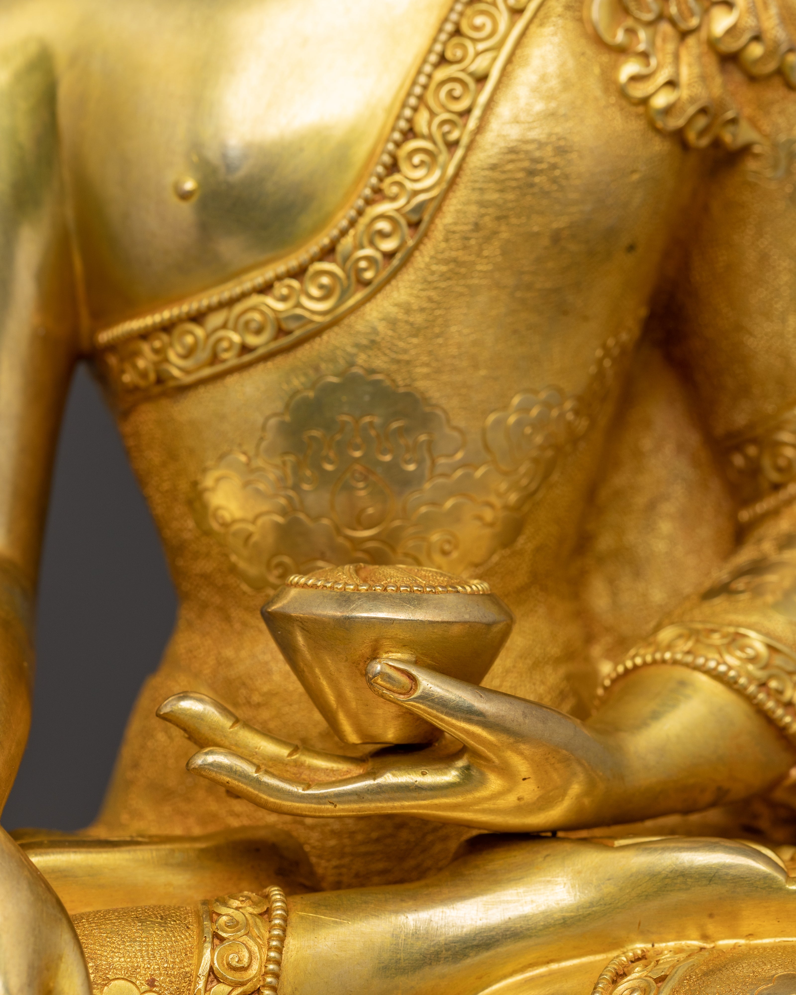 Historical Shakyamuni Buddha Golden Statue | Gautama Buddha