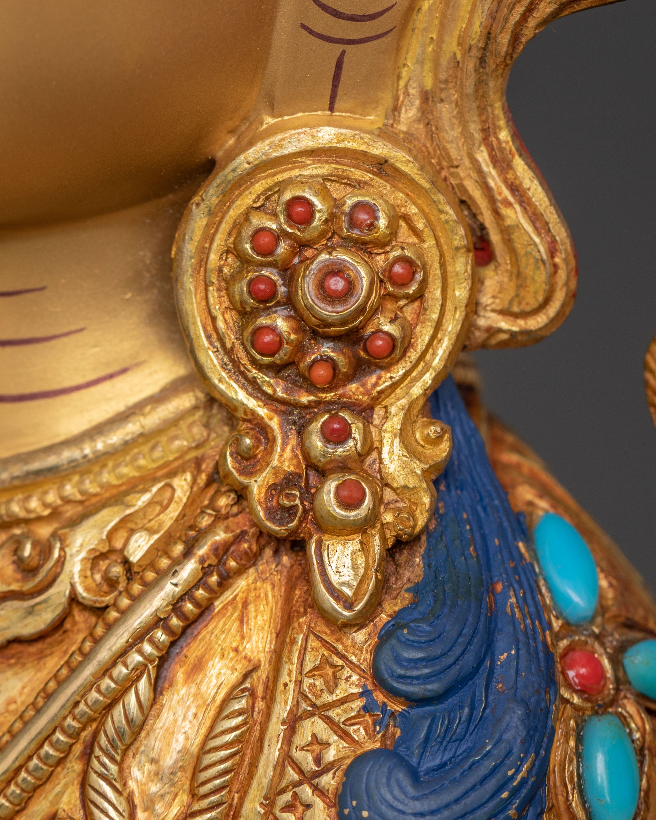 Bodhisattva Chenrezig Sacred Statue – Hand-Gilded Copper Statue