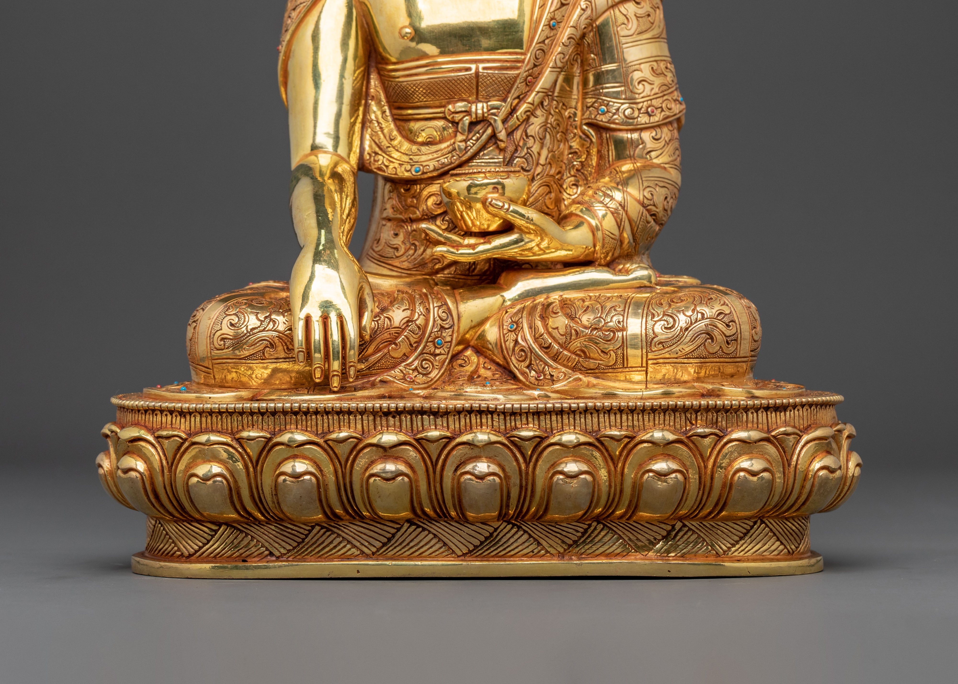 Shakyamuni Buddha Golden Statue | Dharma Master