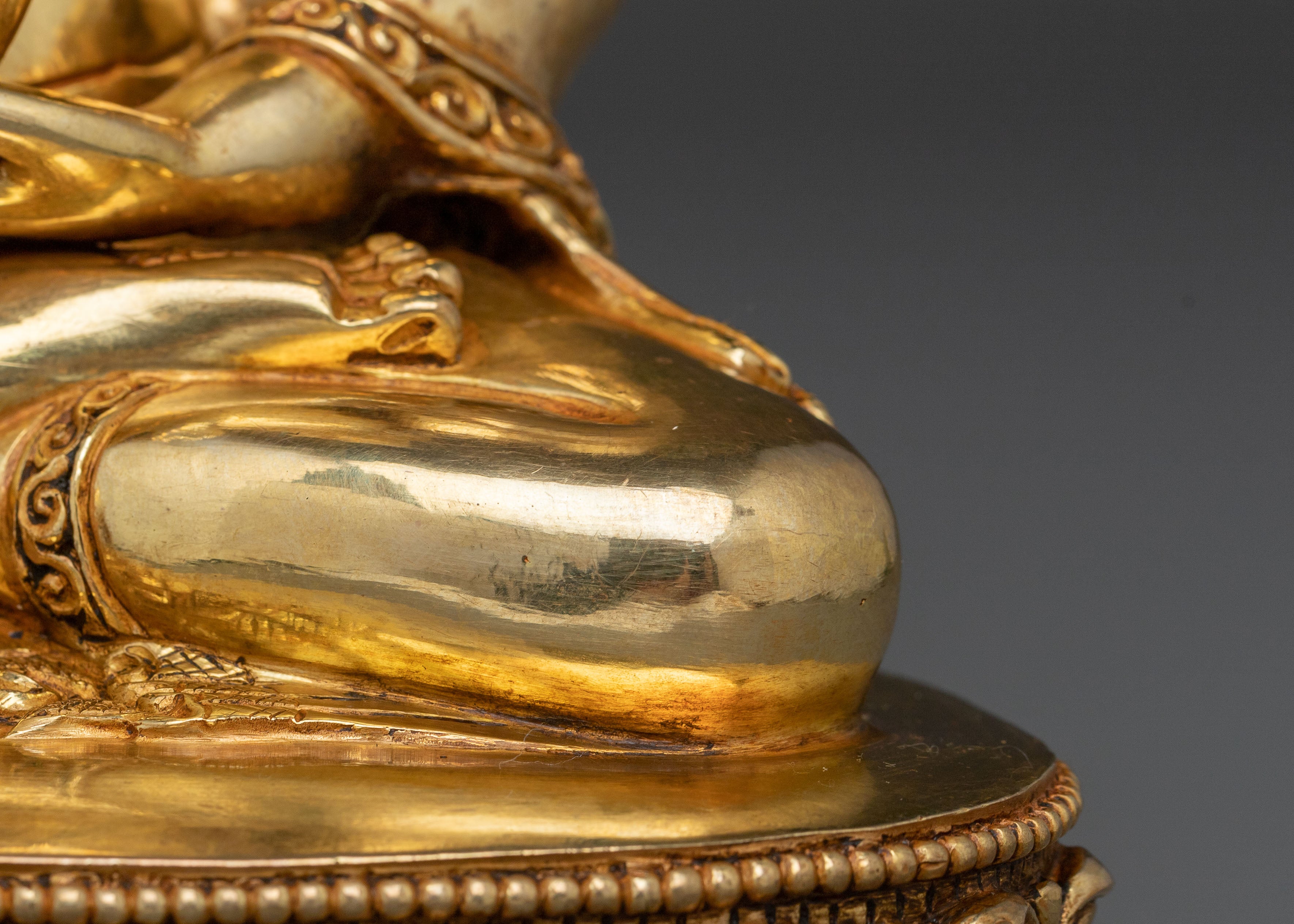 Golden Shakyamuni Buddha Statue: Traditional Figure