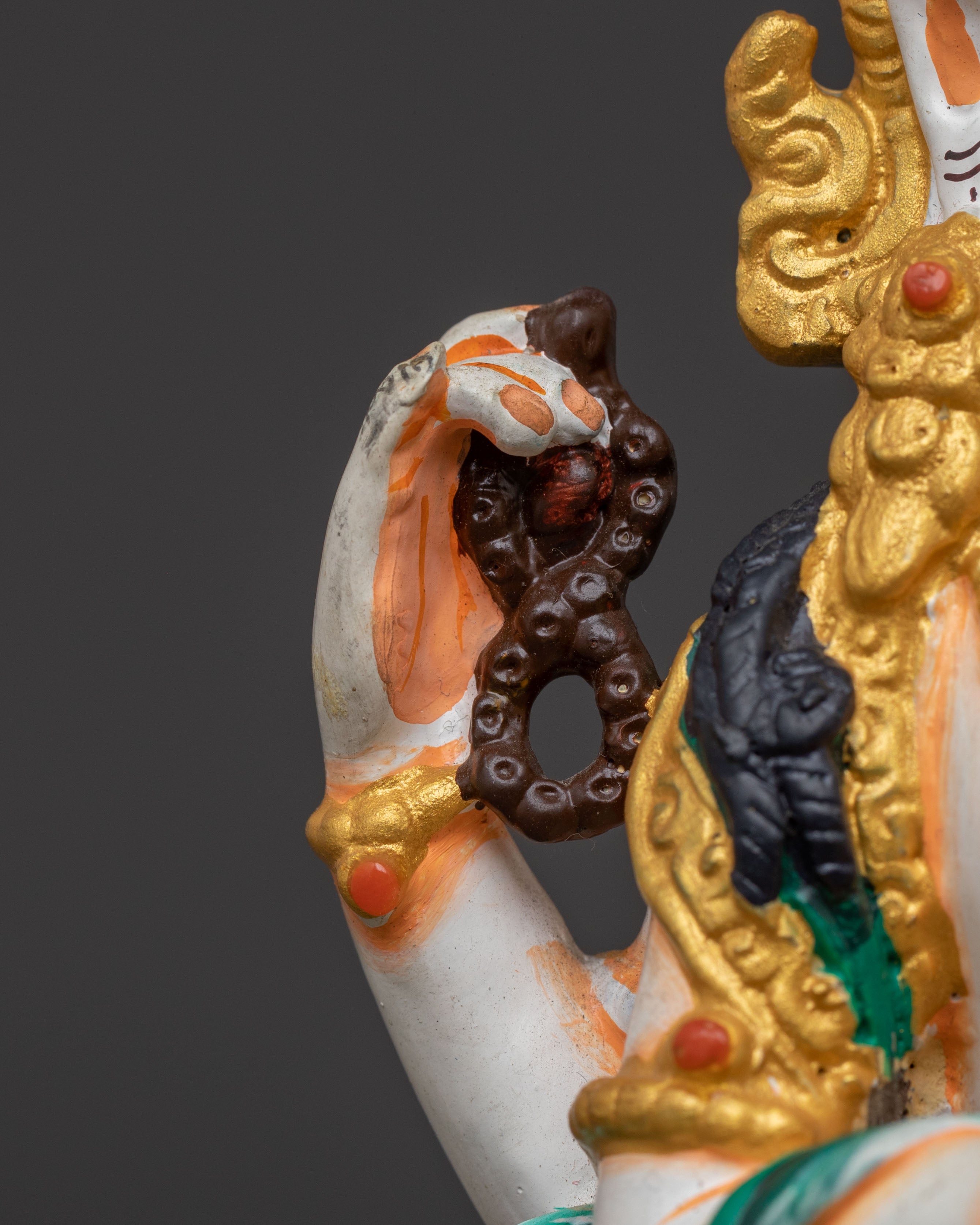 Chenrezig Meditational Statue – Handcrafted Devotion