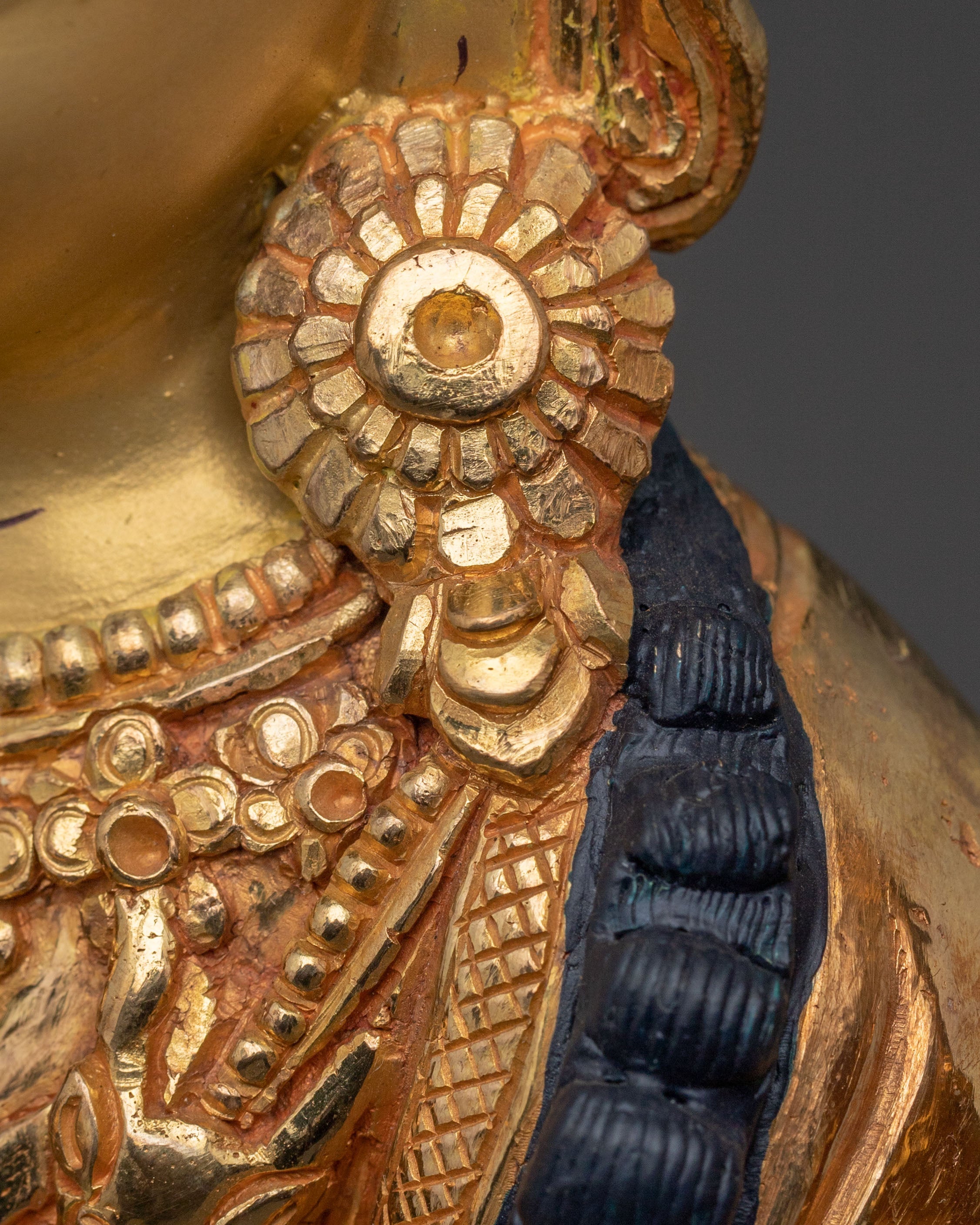 Chenrezig Golden Statue: Eyes of Compassion