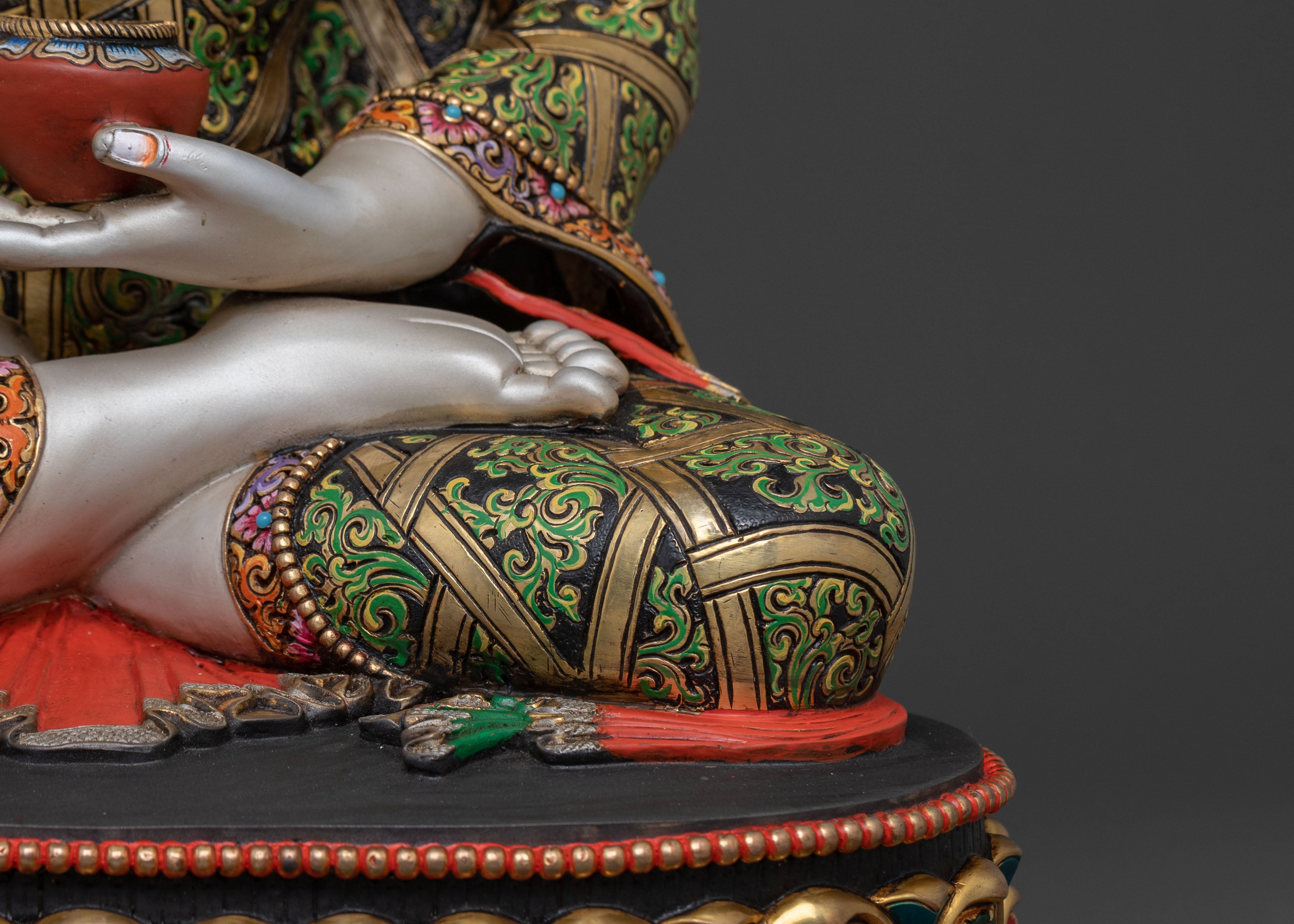 Crown Shakyamuni Buddha Royal Statue | Altar Decor