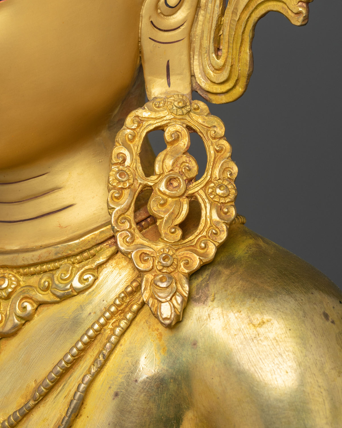 Mitrugpa Golden Figurine | Embodiment of Steadfastness