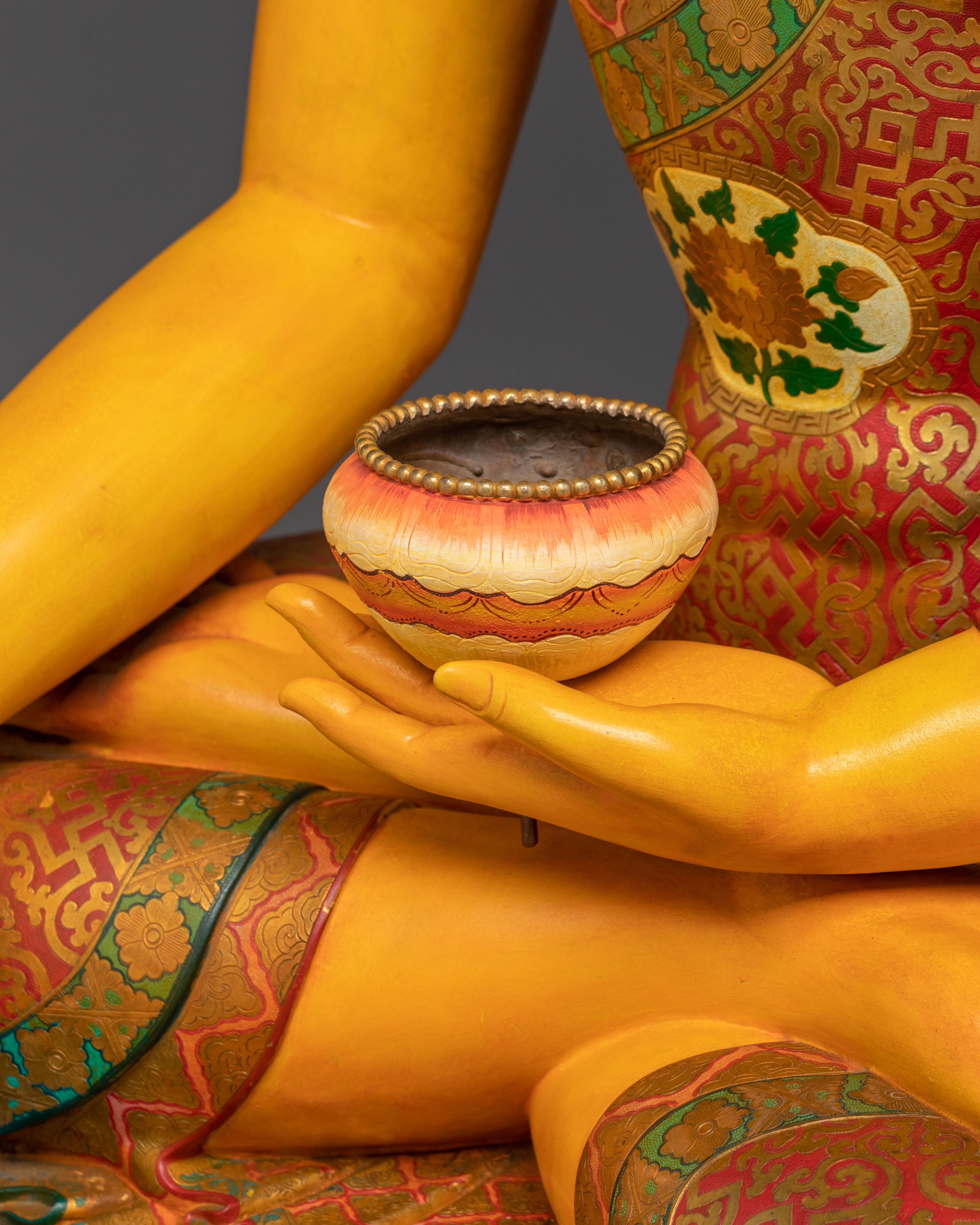 Hand-Carved Shakyamuni Buddha Statue | Exquisite Gilded Artistry