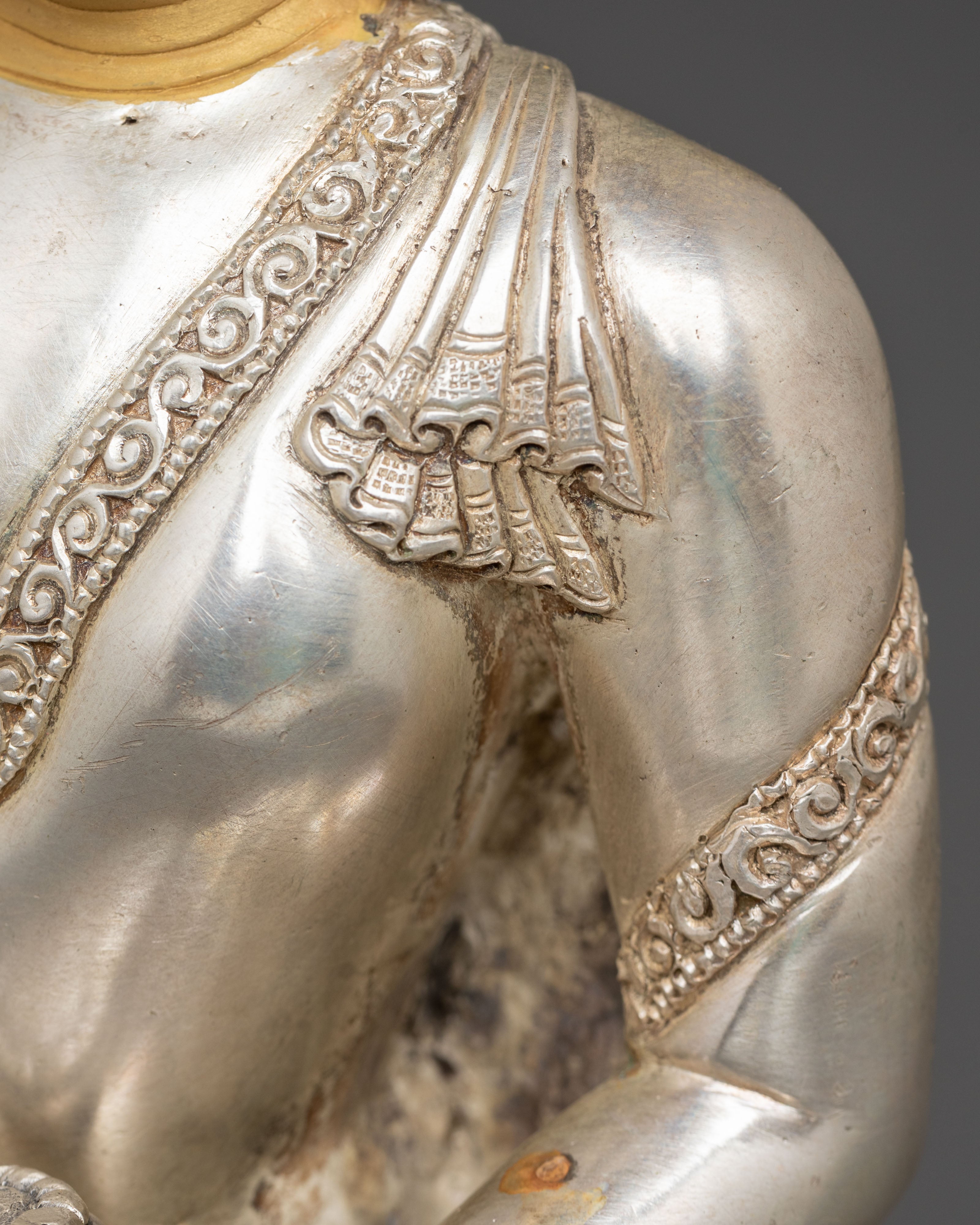 Handcrafted Gautama Buddha Statue: Founder of Buddhism