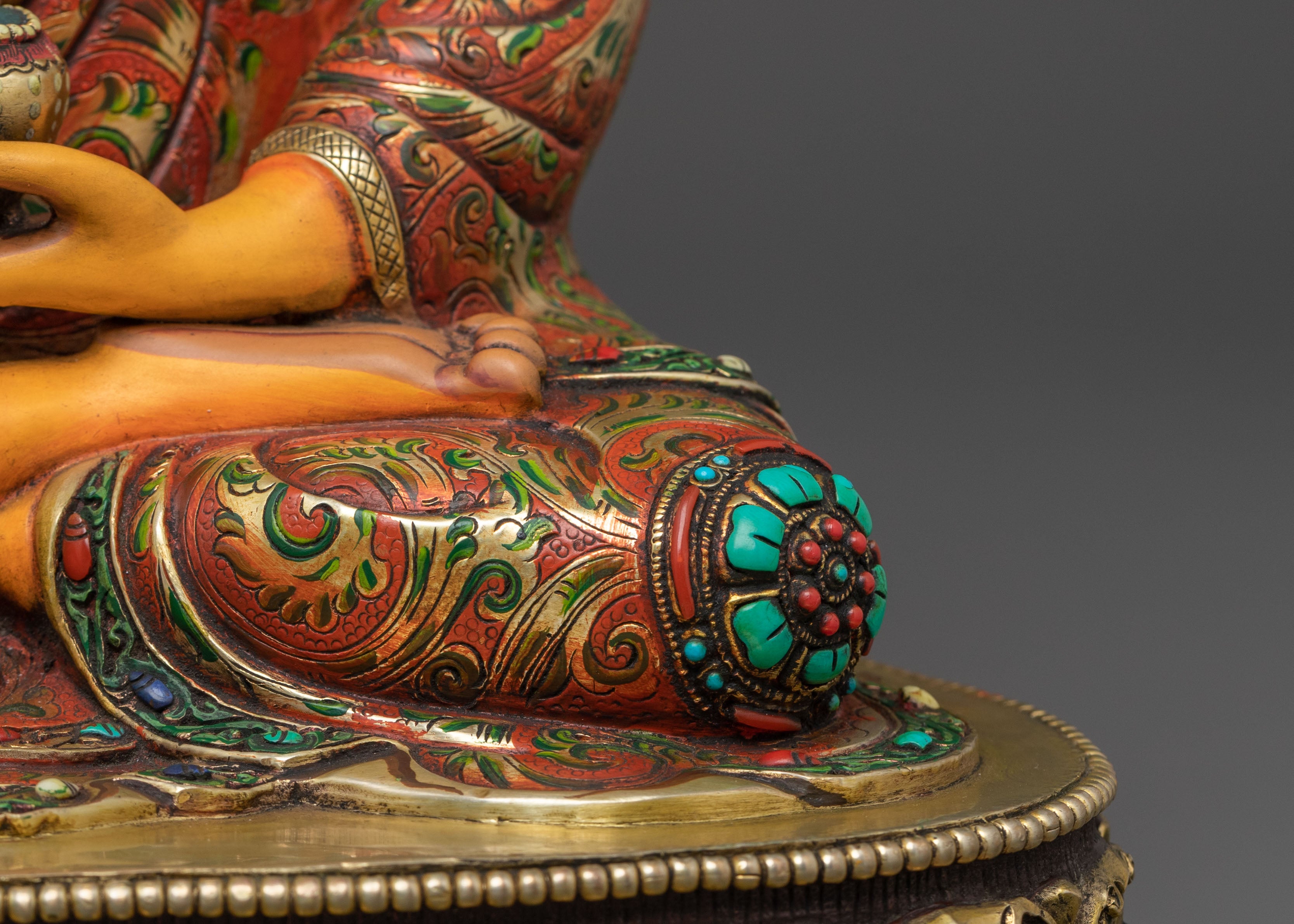 Shakyamuni Buddha Statue – Serene Nepali Artistry