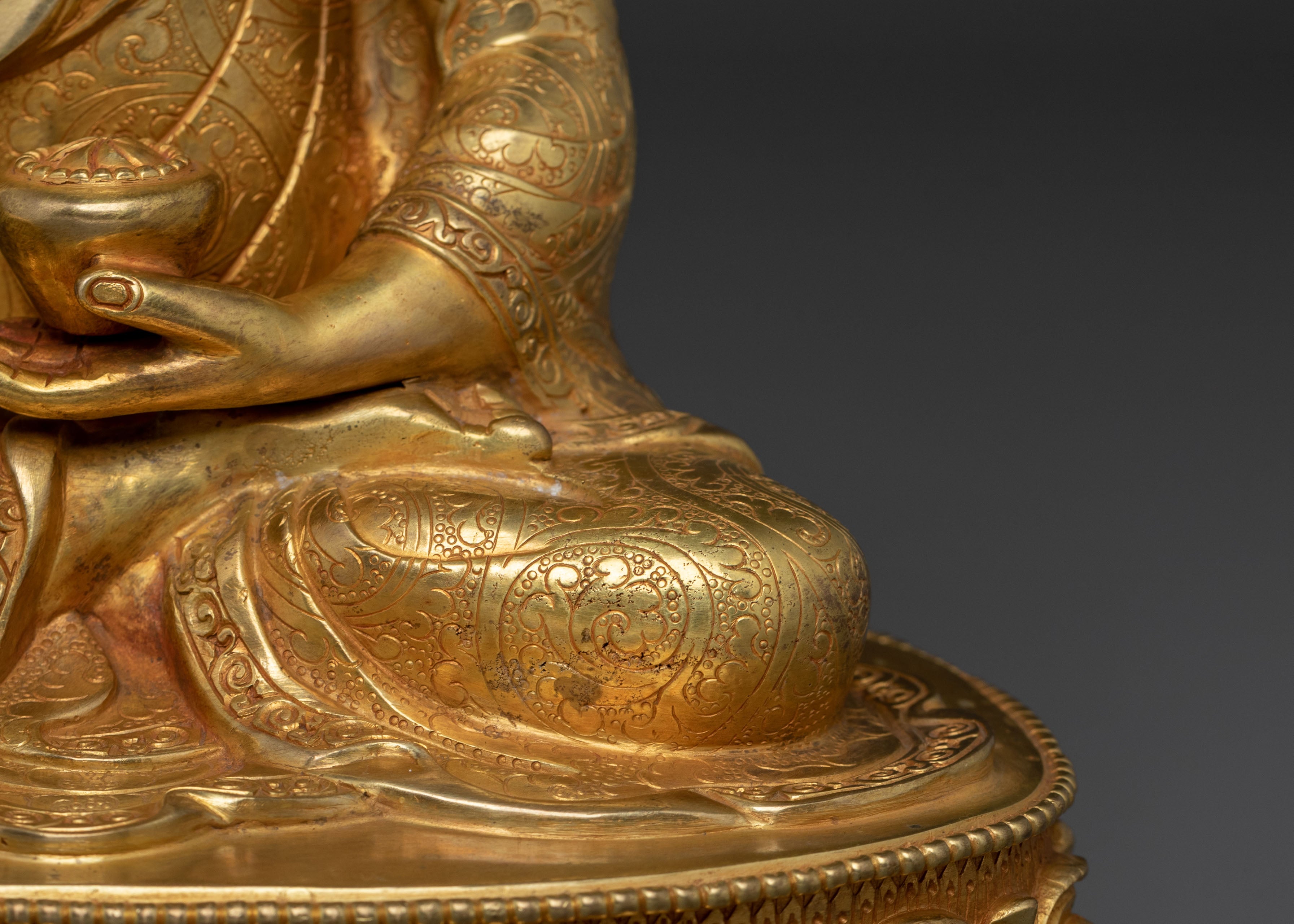 Awakened One Shakyamuni Buddha Sacred Statue | 24K Gold Gilded