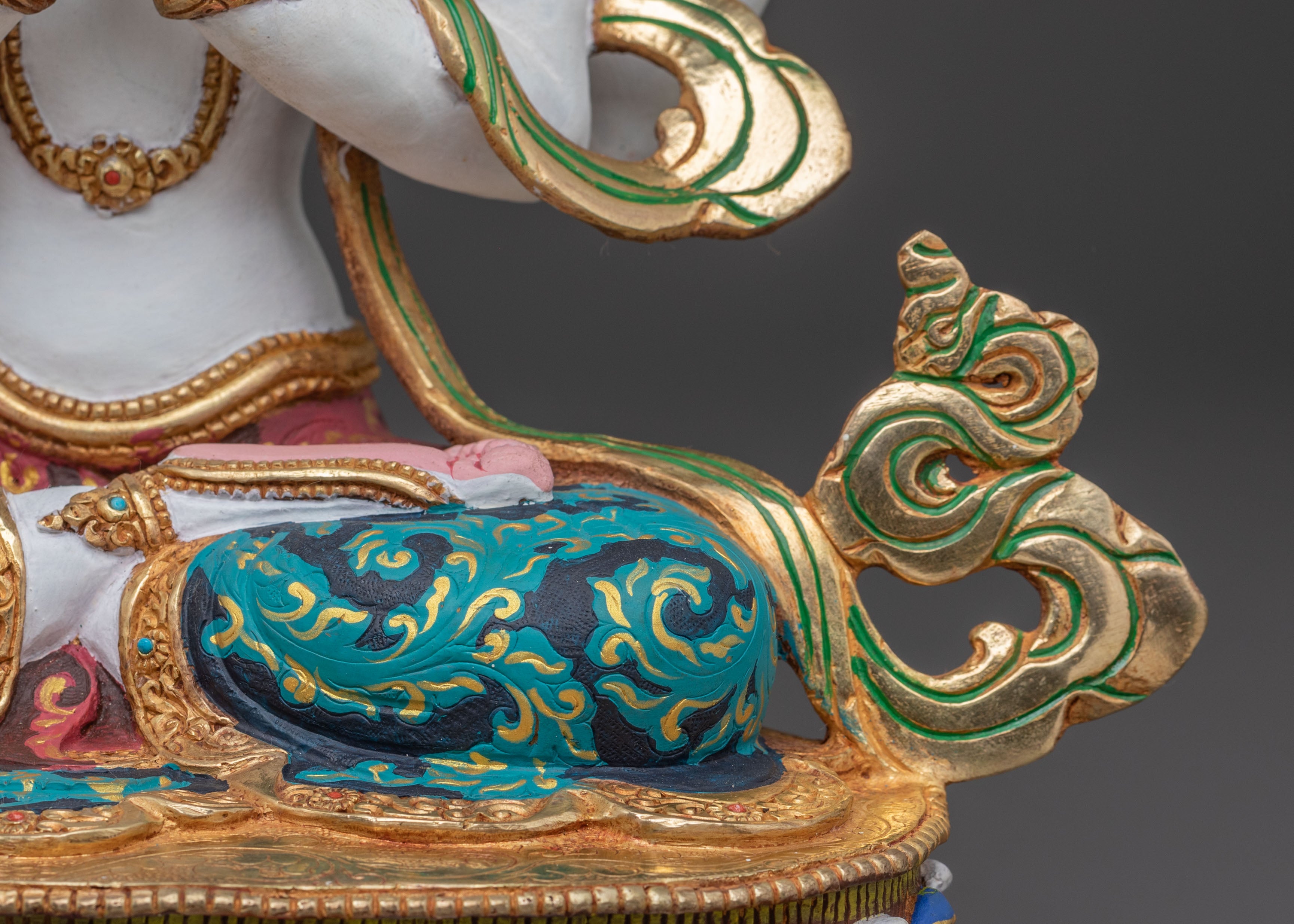 Handcrafted Chenrezig Statue | Spiritual Icon