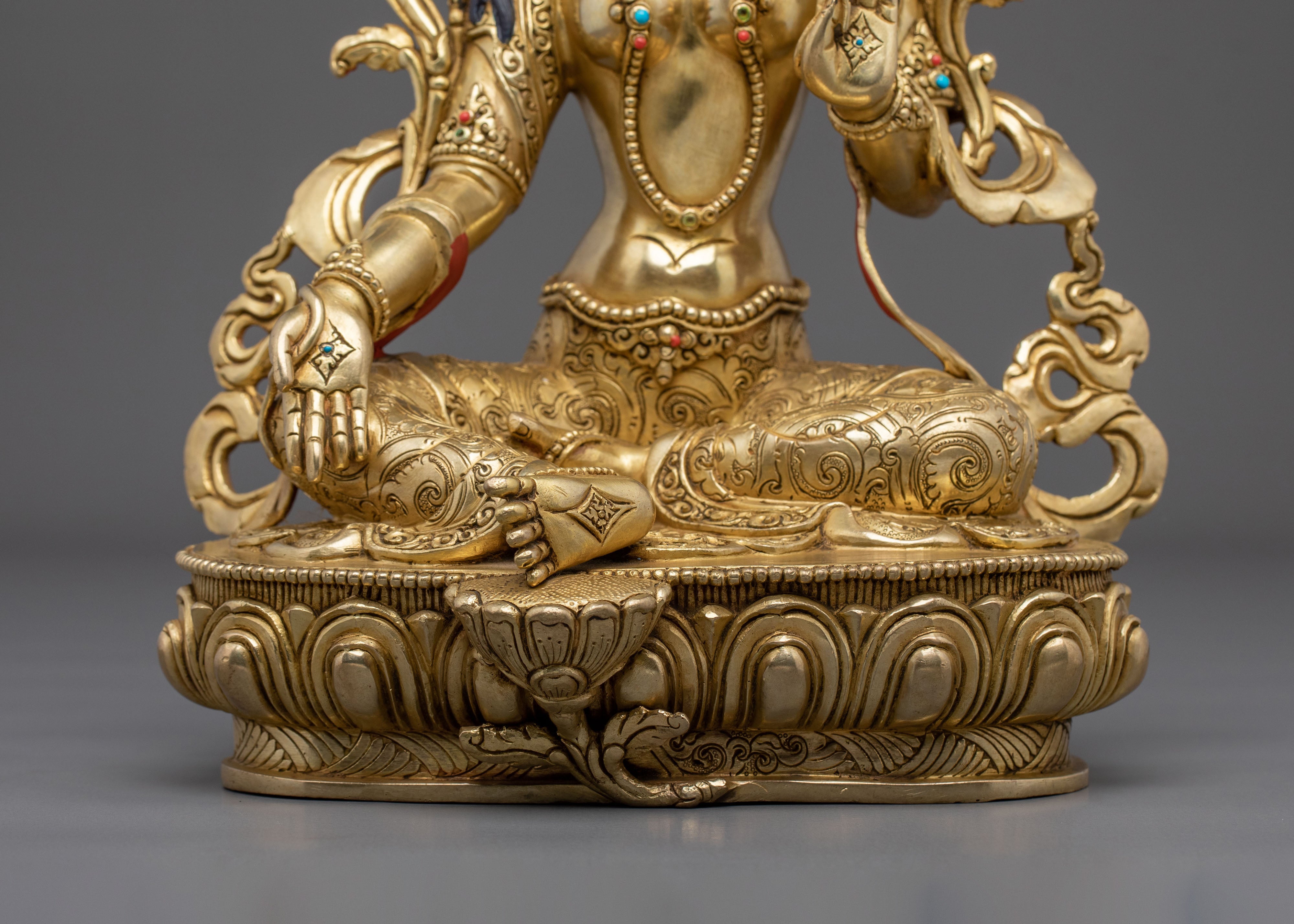 Green Tara Statue: Embodiment of Fearless Compassion