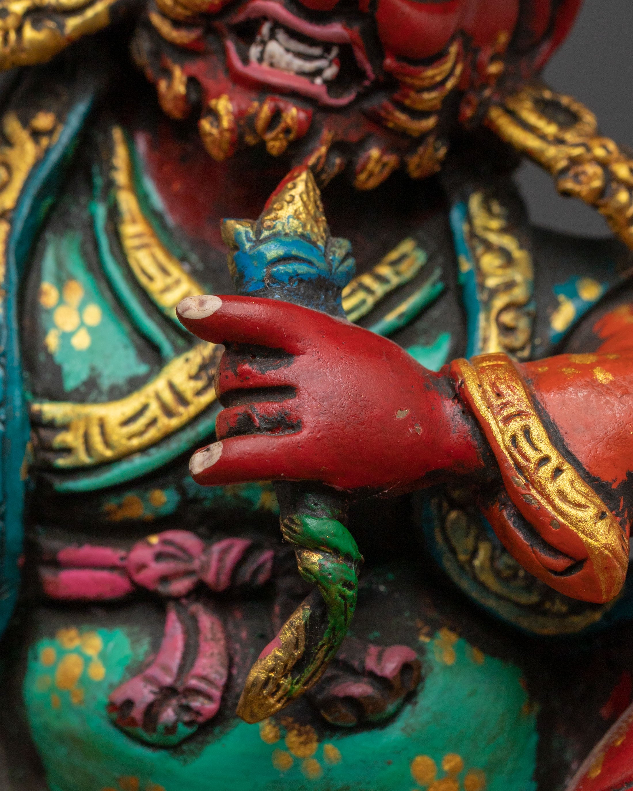 Dorje Legpa Statue: Guardian of Sacred Wisdom