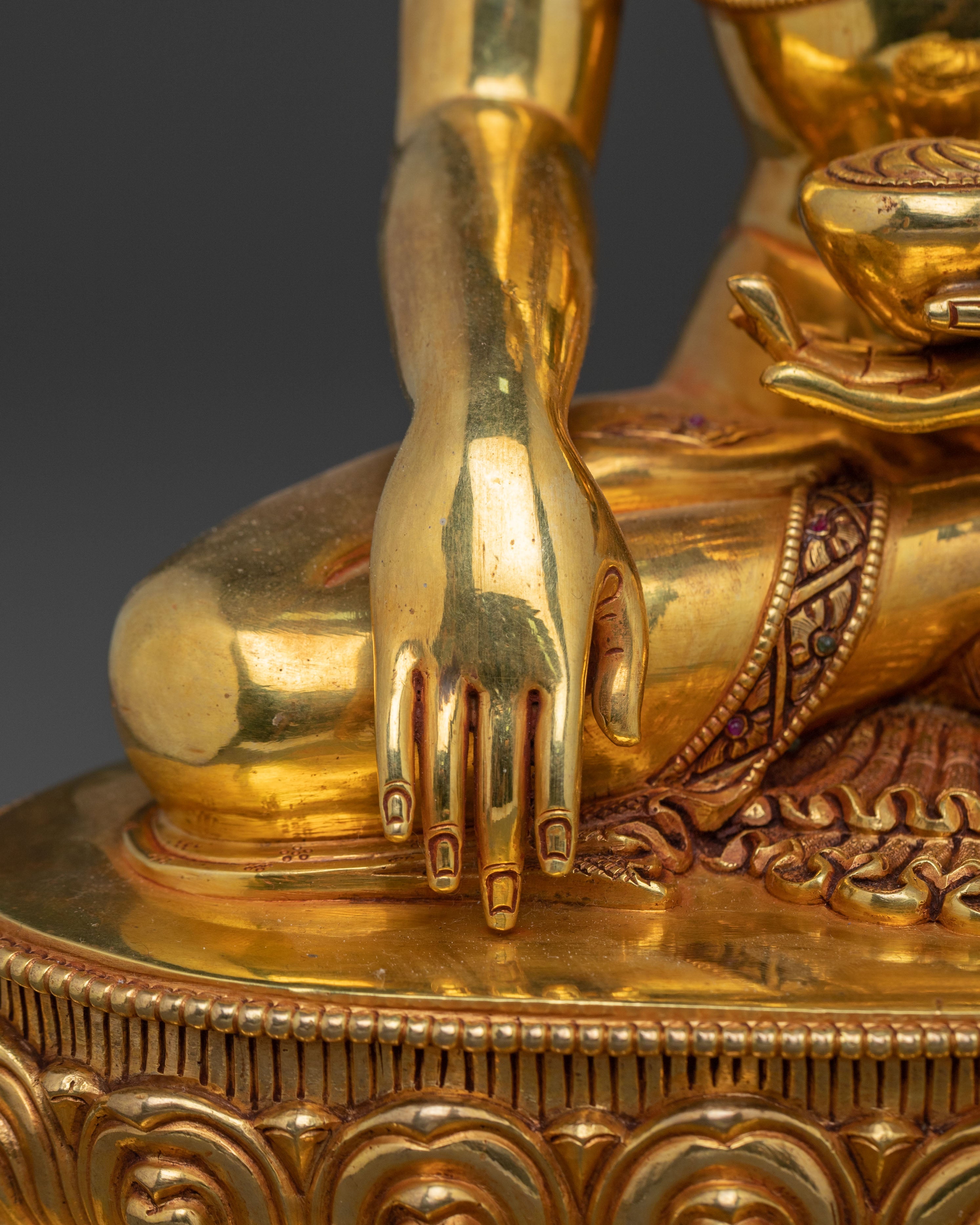 Shakyamuni Buddha Spiritual Statue | Calm Serenity