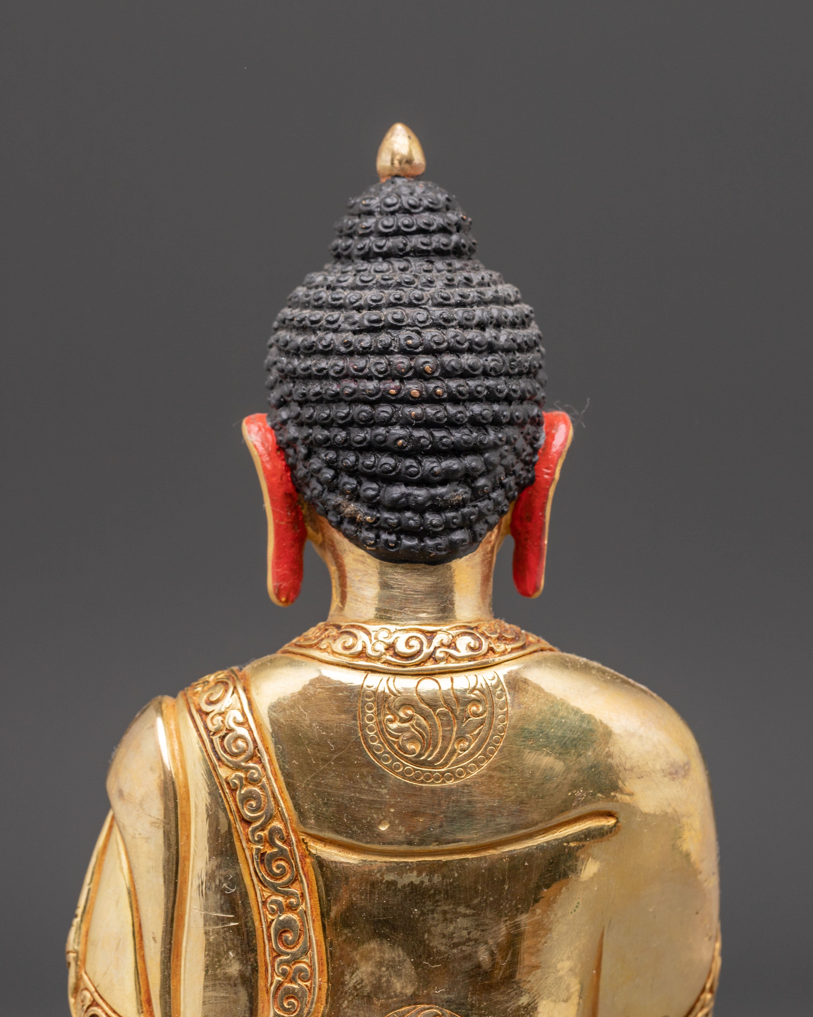 Shakyamuni Buddha Golden Statue: Founder of Buddhism
