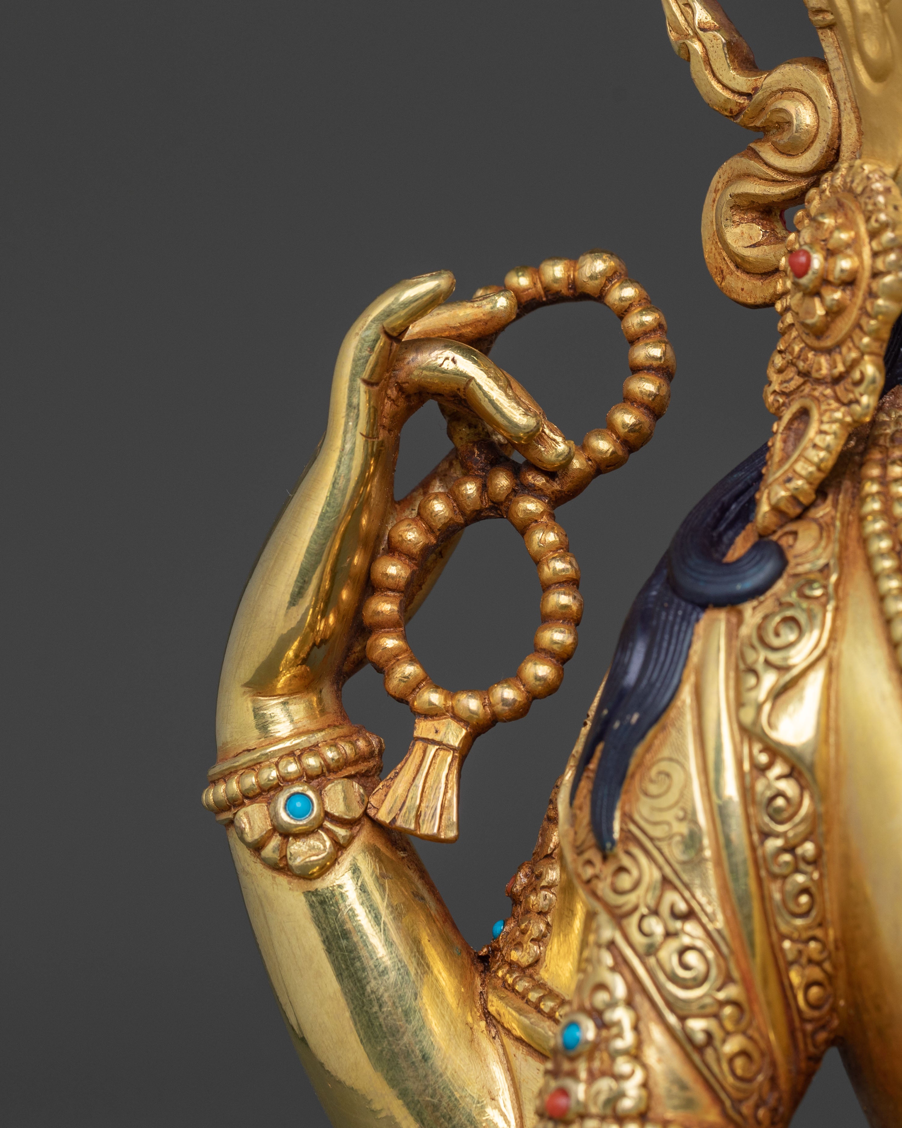 Chenrezig Statue: Four Armed Bodhisattva