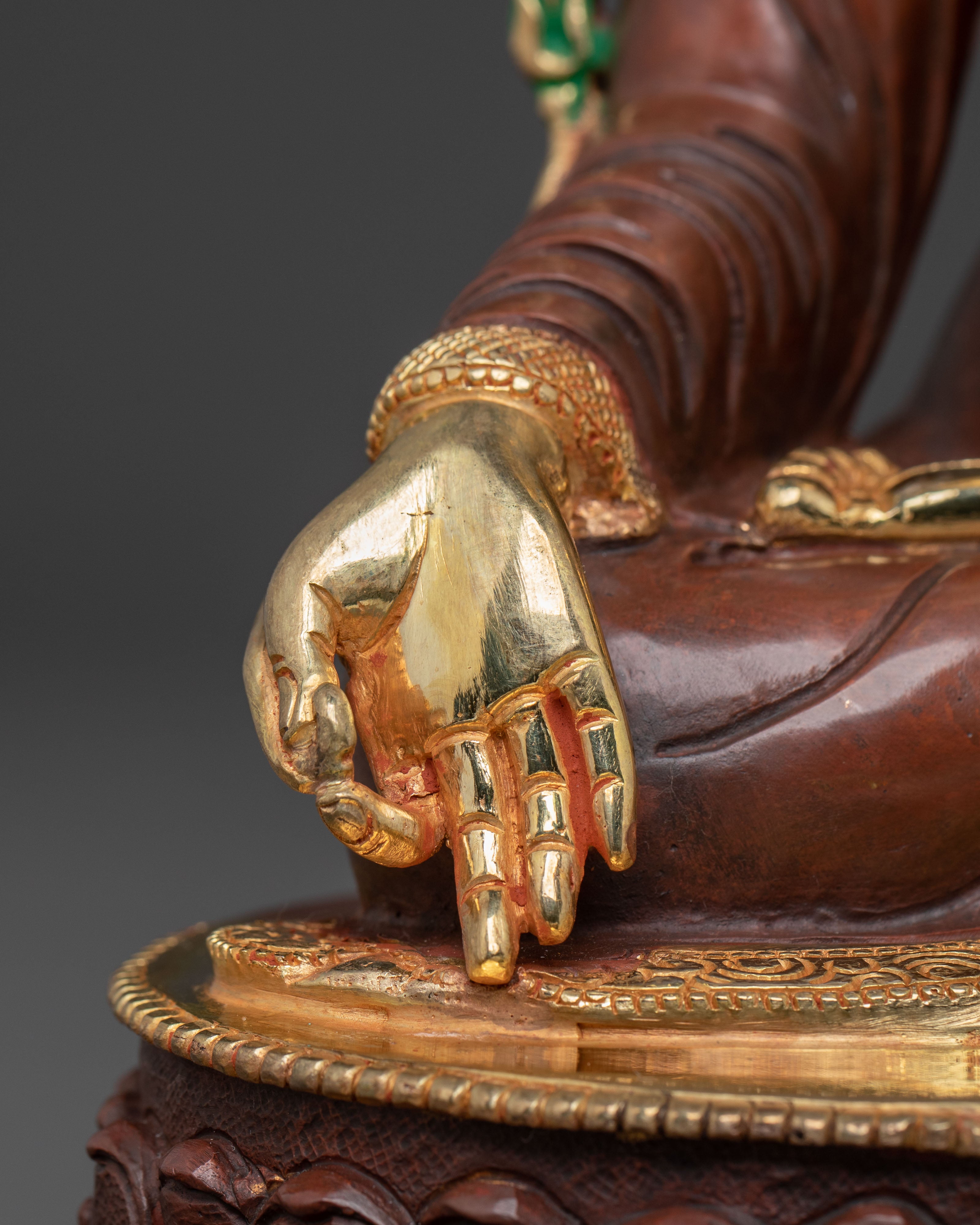 Yuthok Yontan Gonpo Statue: Founder of Tibetan Medicine