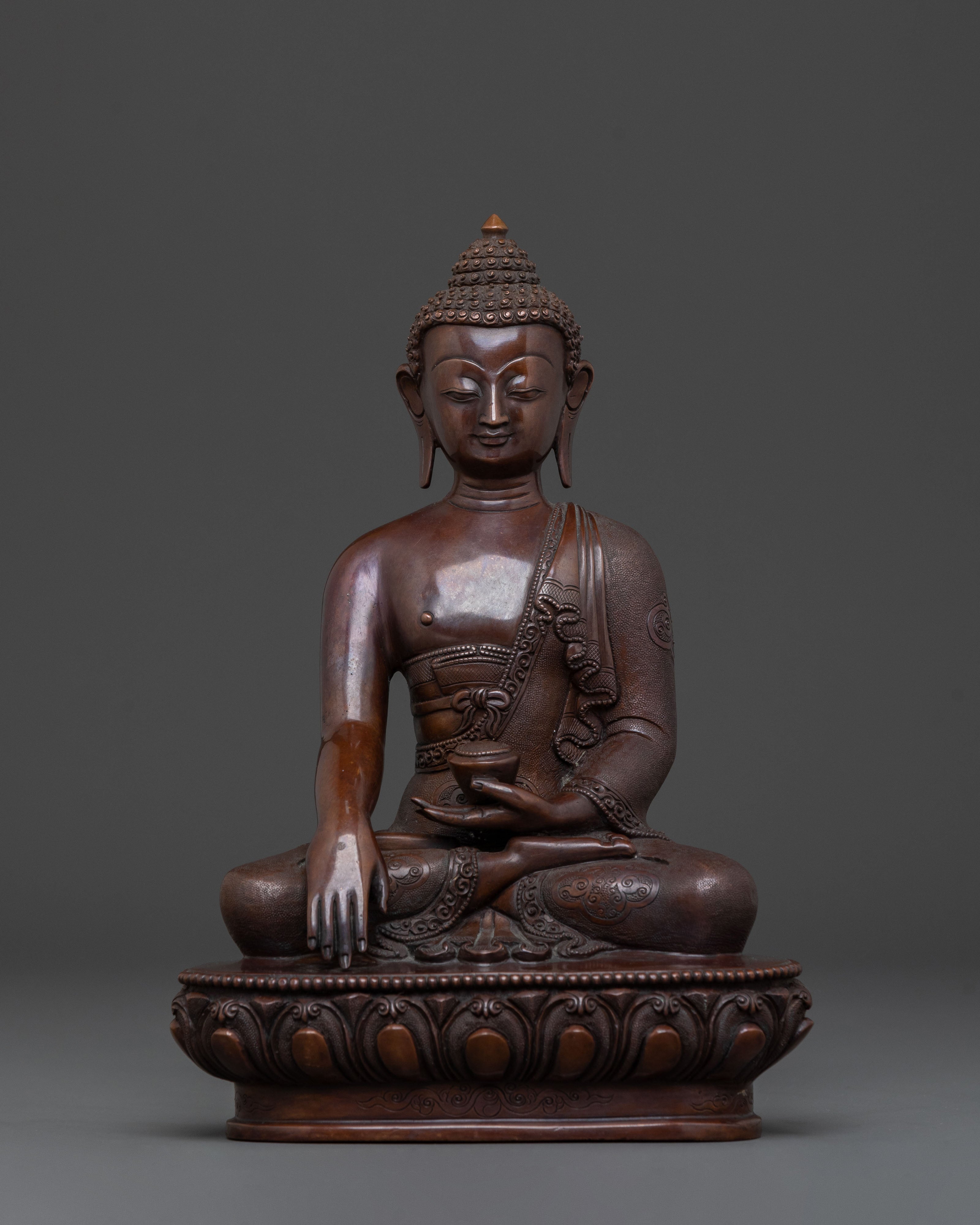 Traditional Buddha Shakyamuni Statue