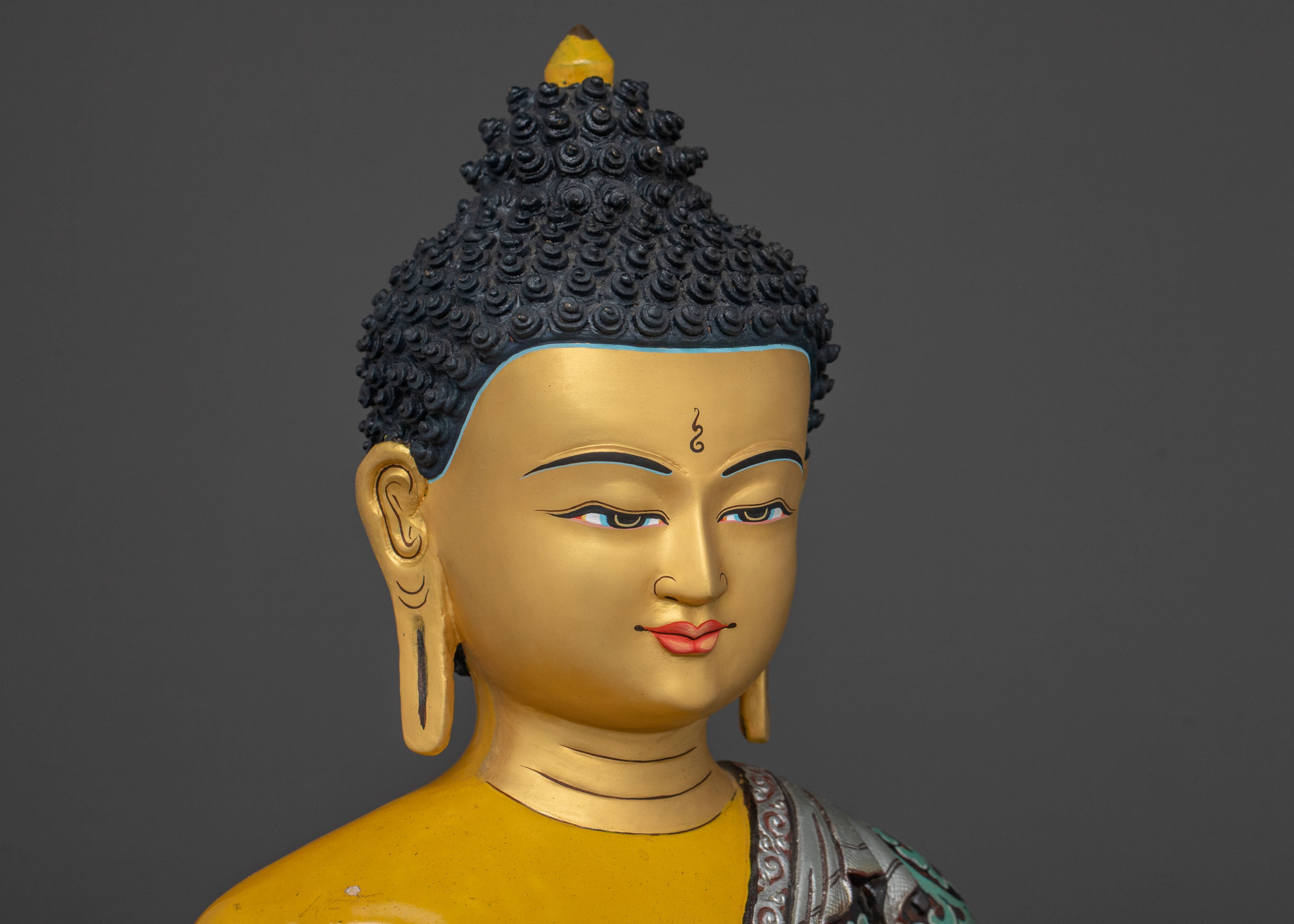 The Traditional Shakyamuni Buddha Statue in 24K Gold Gilded