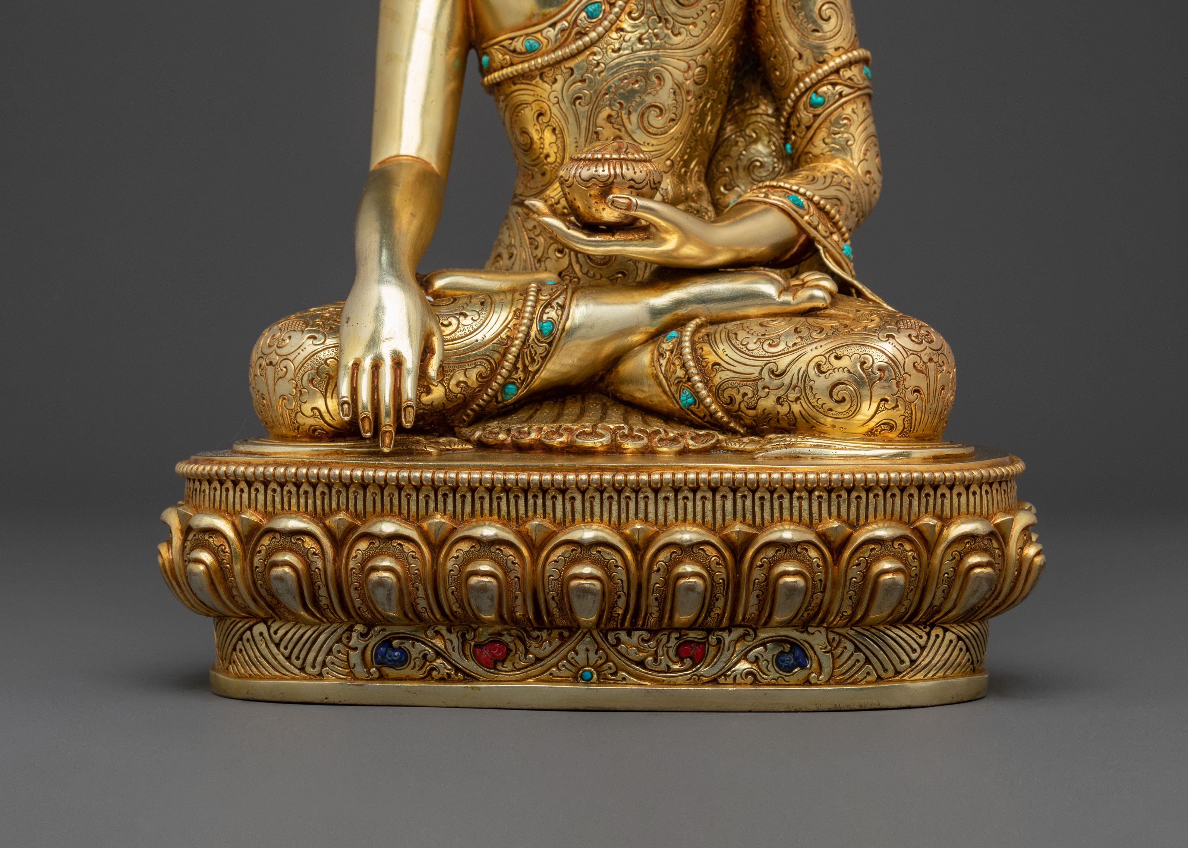 Shakyamuni Buddha Altar Statue Decor | Spiritual Home Accent