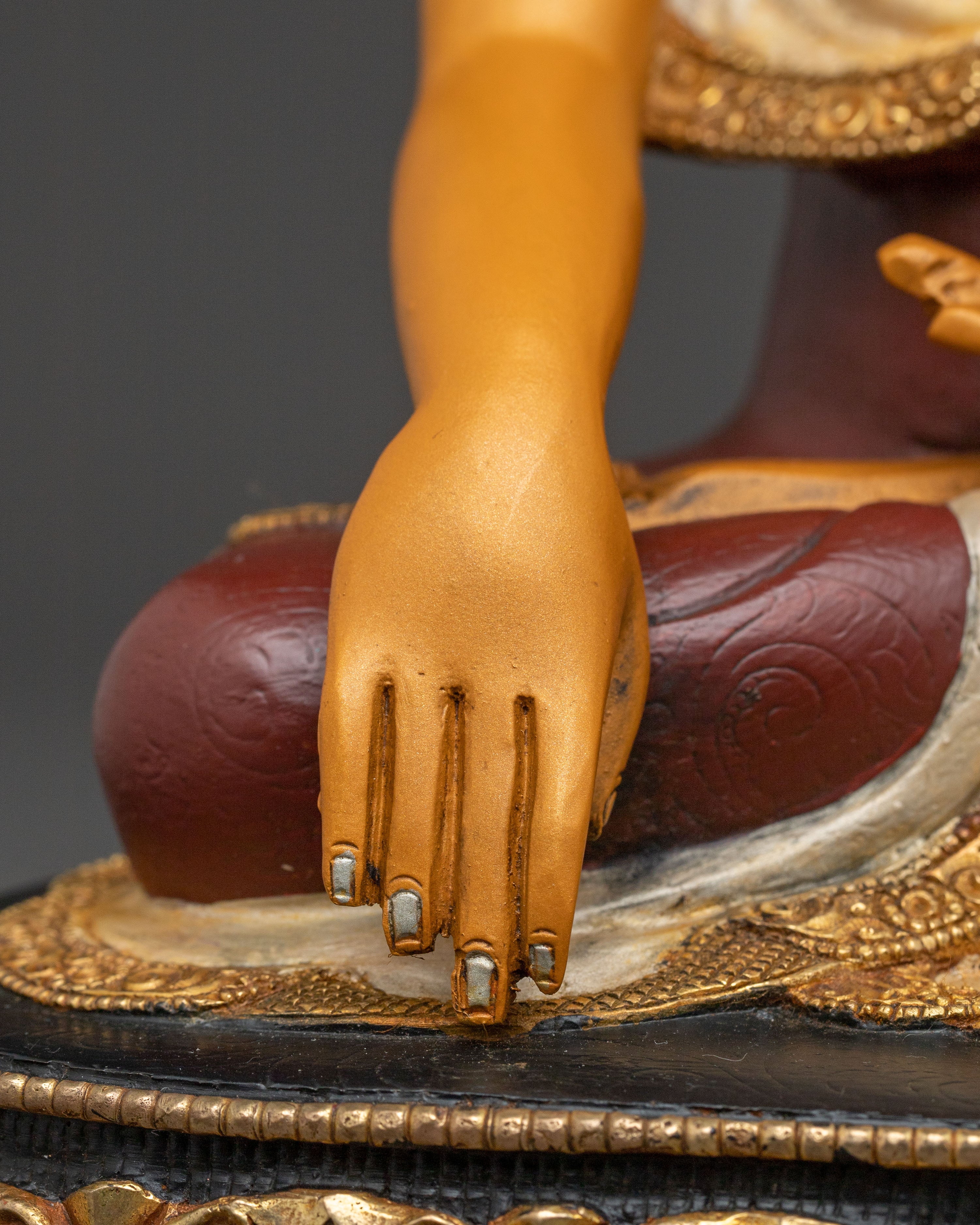Shakyamuni Buddha Statue Enlightened Teacher