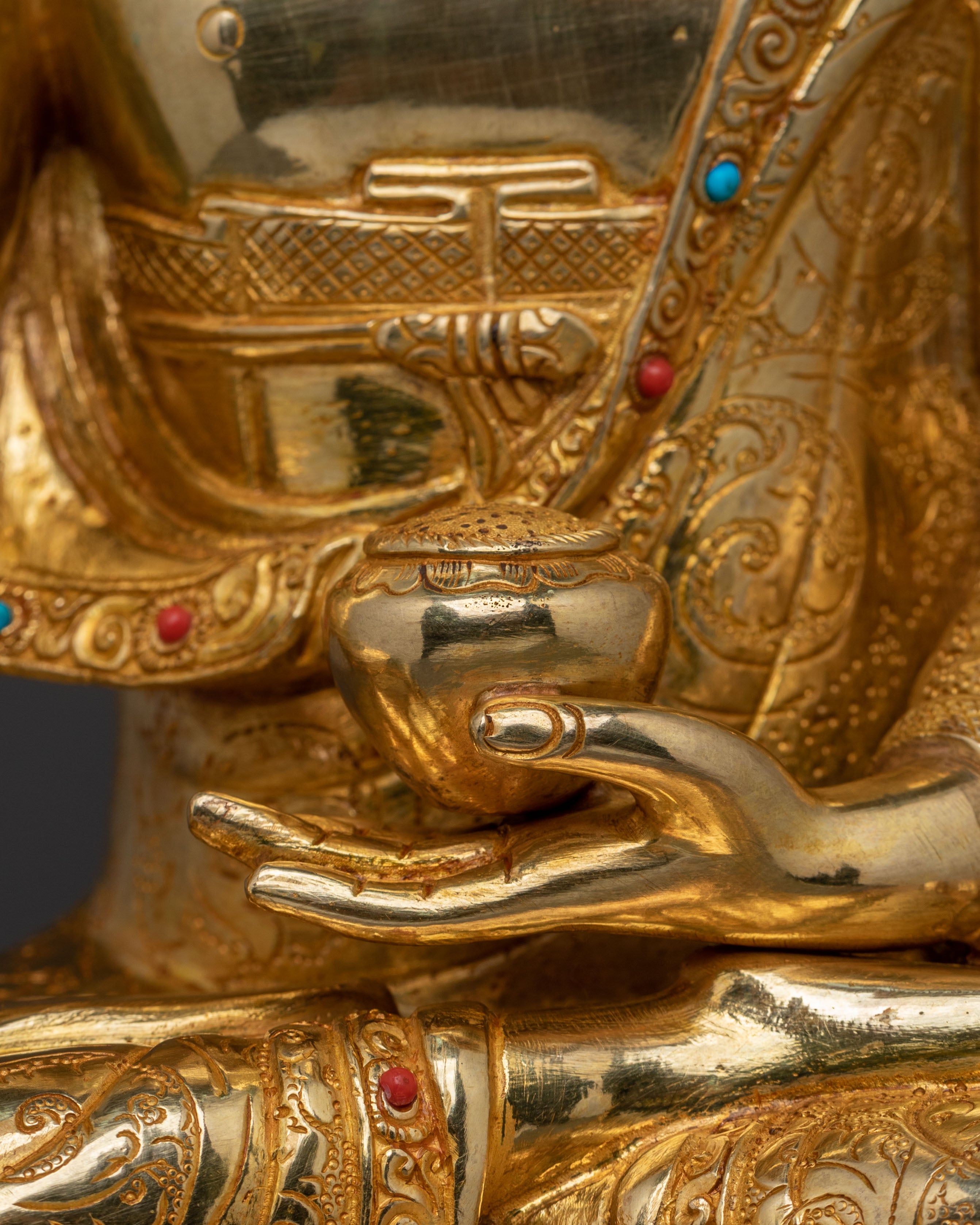 Shakyamuni Buddha Statue | Symbol of Enlightenment