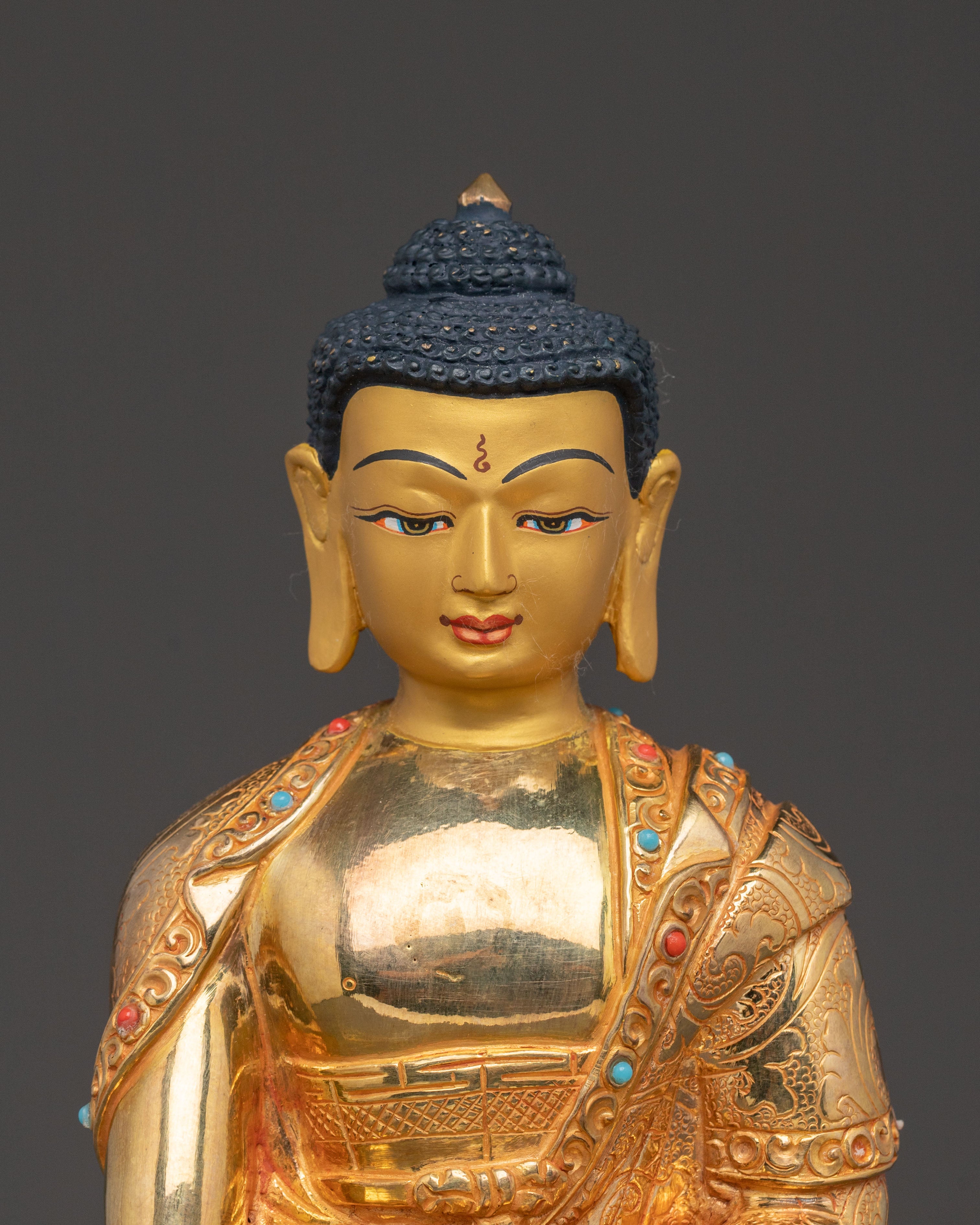 Himalayan Enlightened Shakyamuni Statue - Serene Gilded Copper