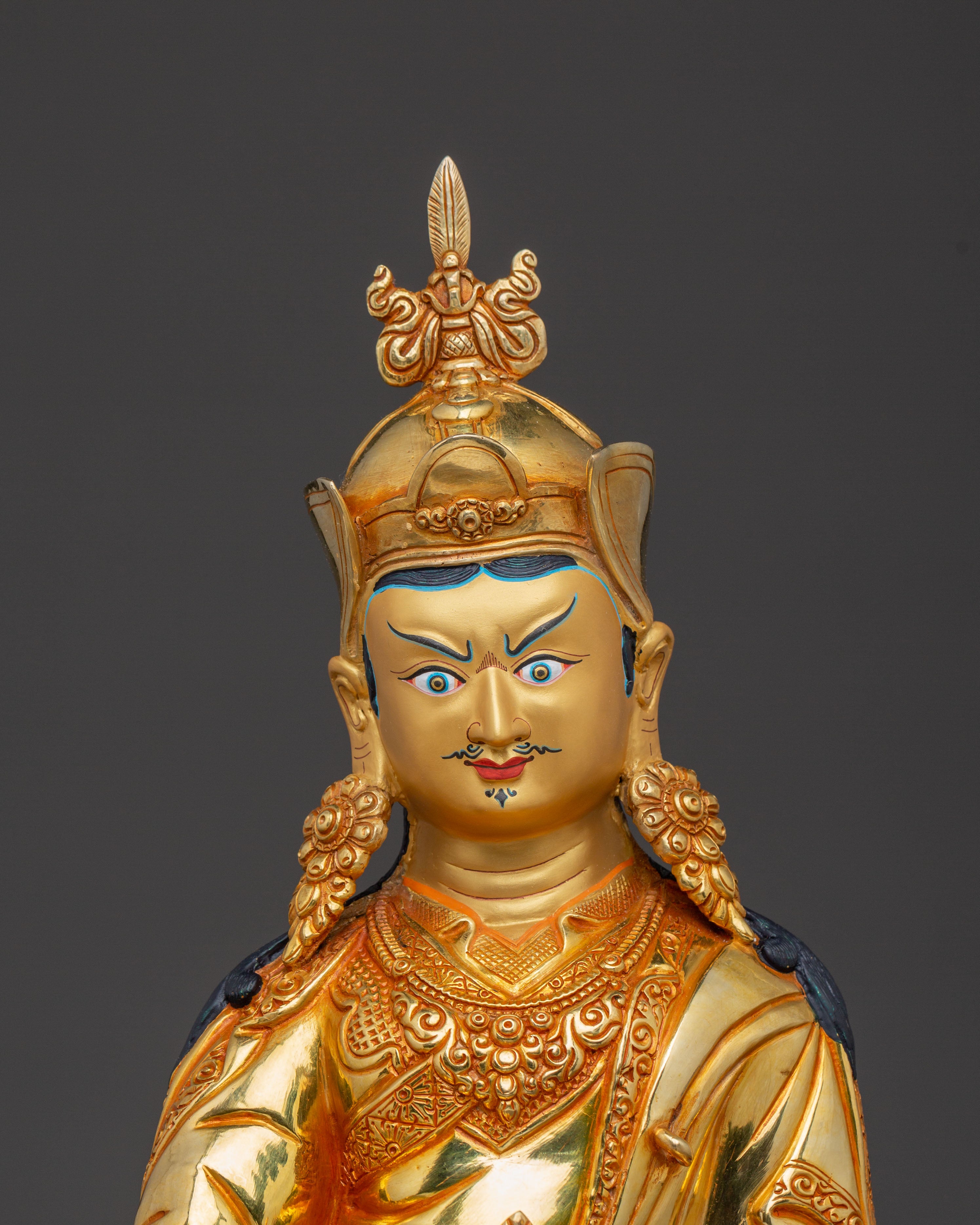 Lotus King Guru Rinpoche Statue – Authentic Nepali Serenity