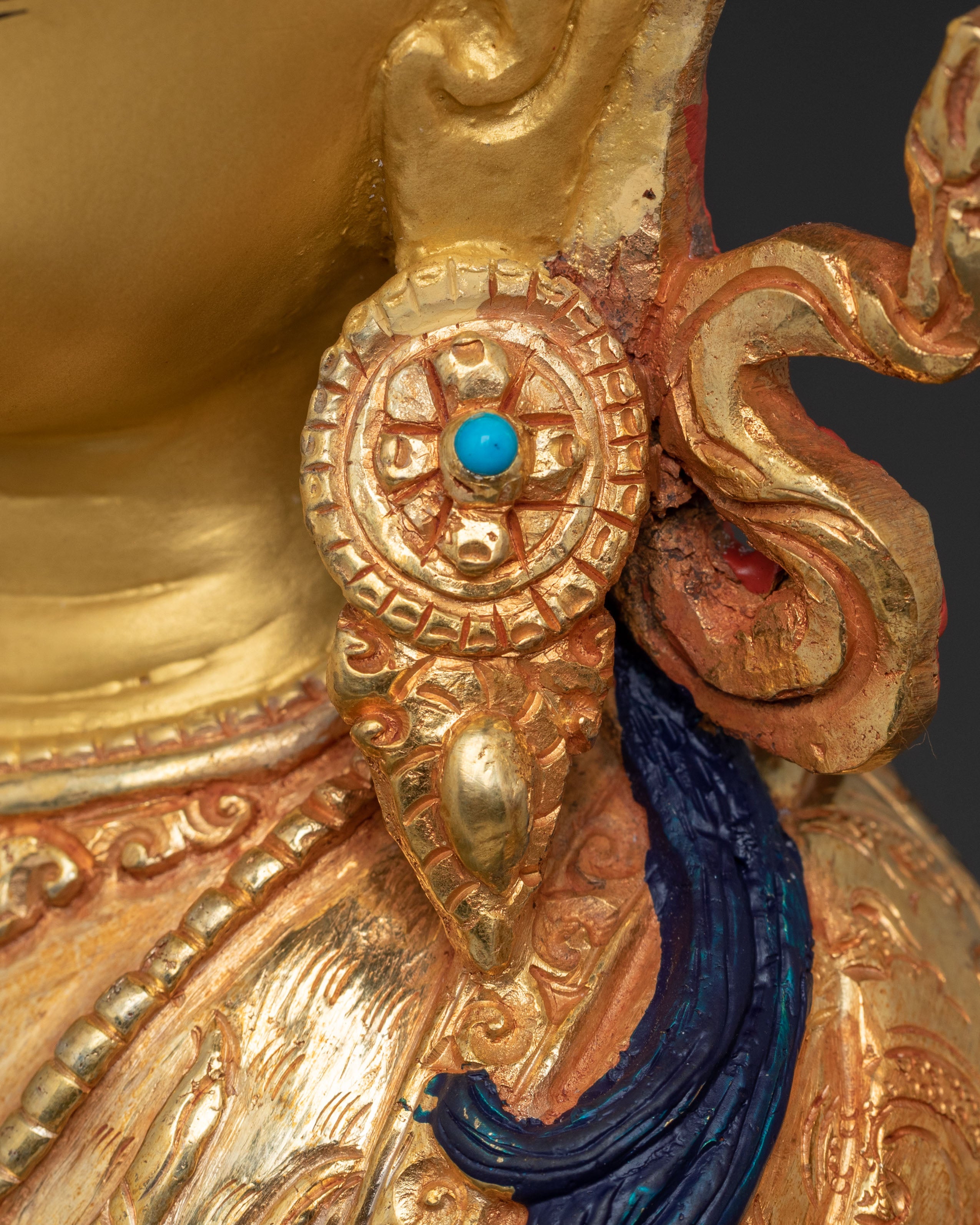 Sacred Chenrezig Bodhisattva Statue – Hand-Gilded Copper Art