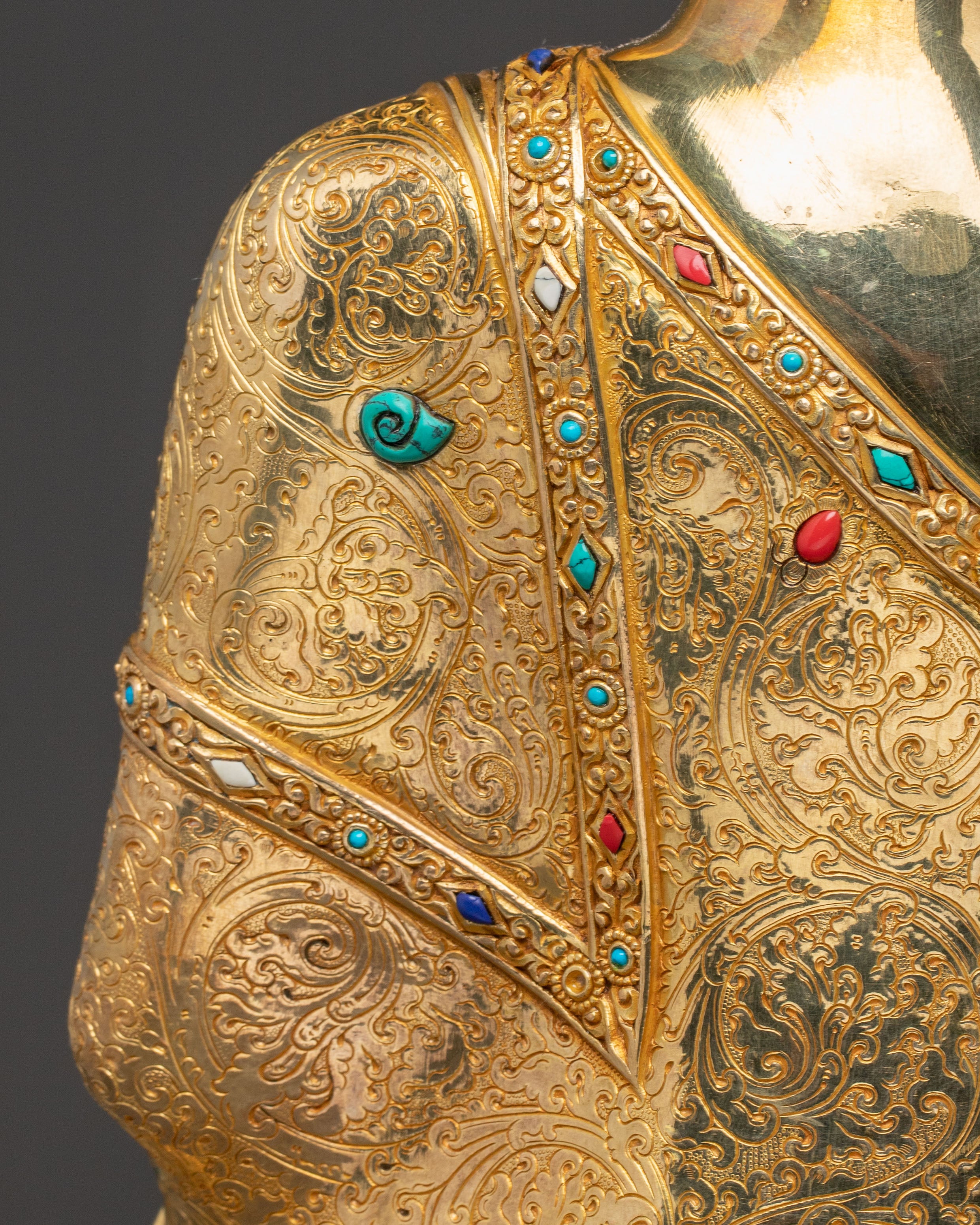 Shakyamuni Buddha Sculpture | A Beacon of Enlightenment and Serenity