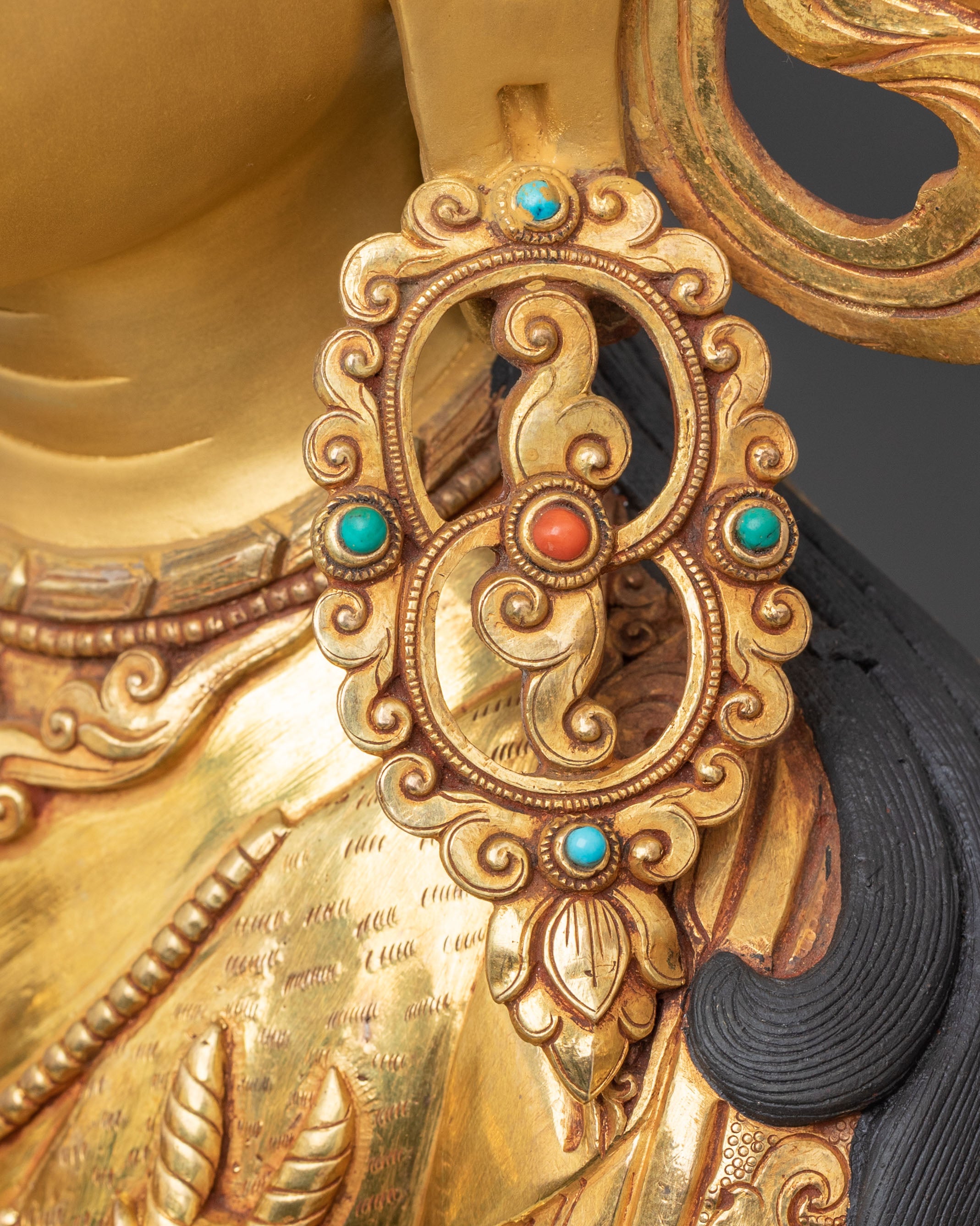 Four-Armed Chenrezig Statue | Exquisite 24K Gold Gilded Sculpture