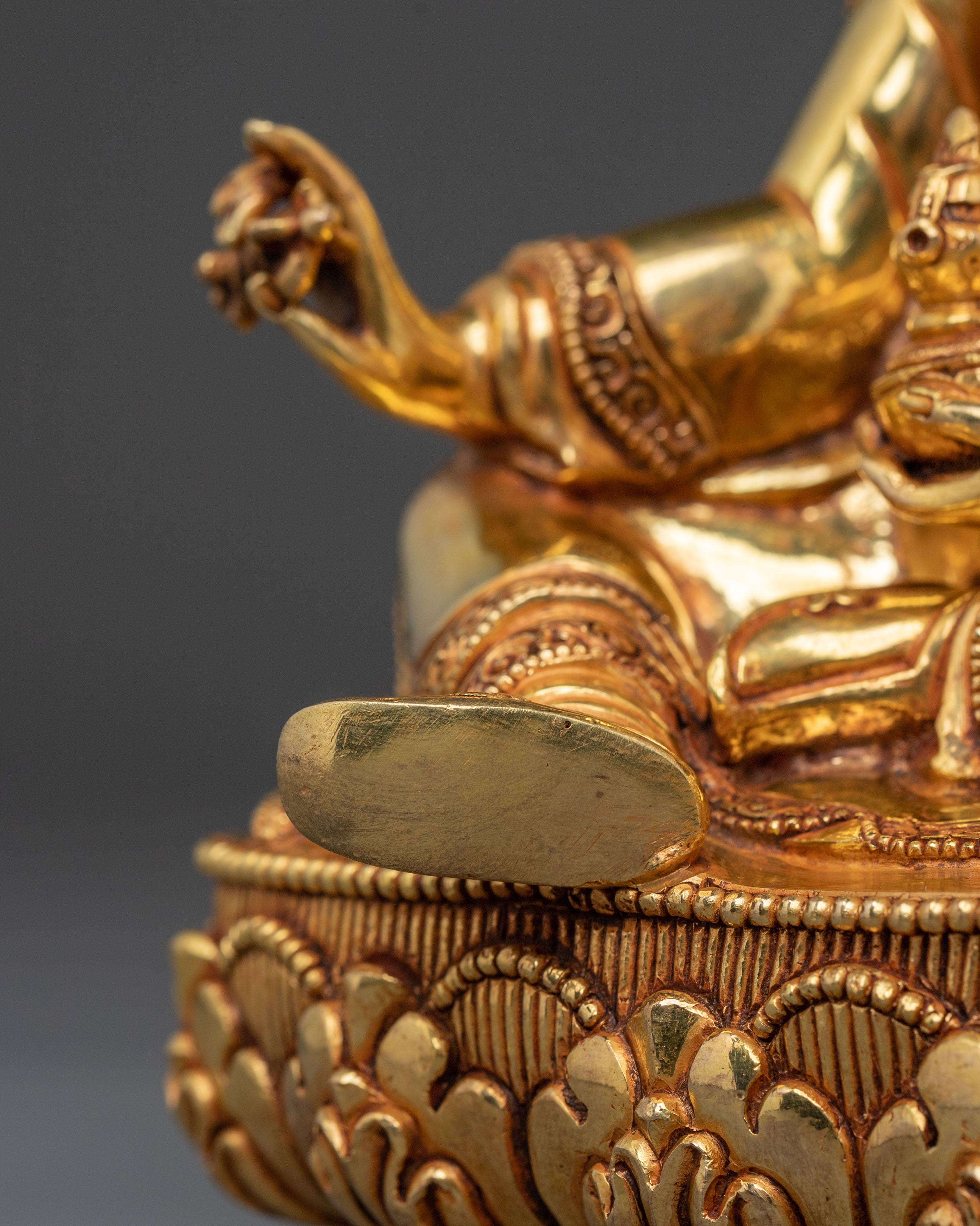 Guru Rinpoche Statue | Tibetan Buddhist Master