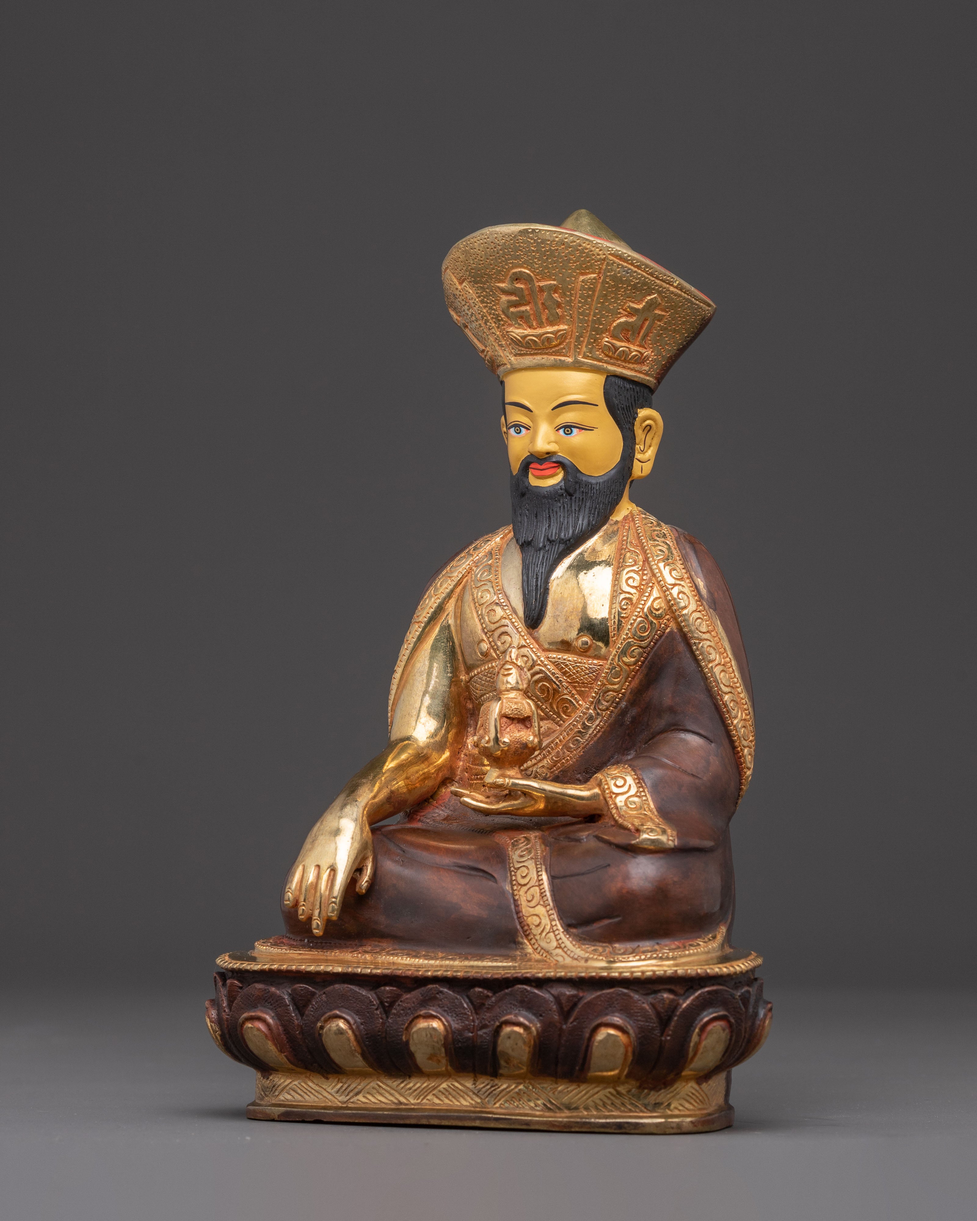 Guru Shapdum Statue: Revered Buddhist Master