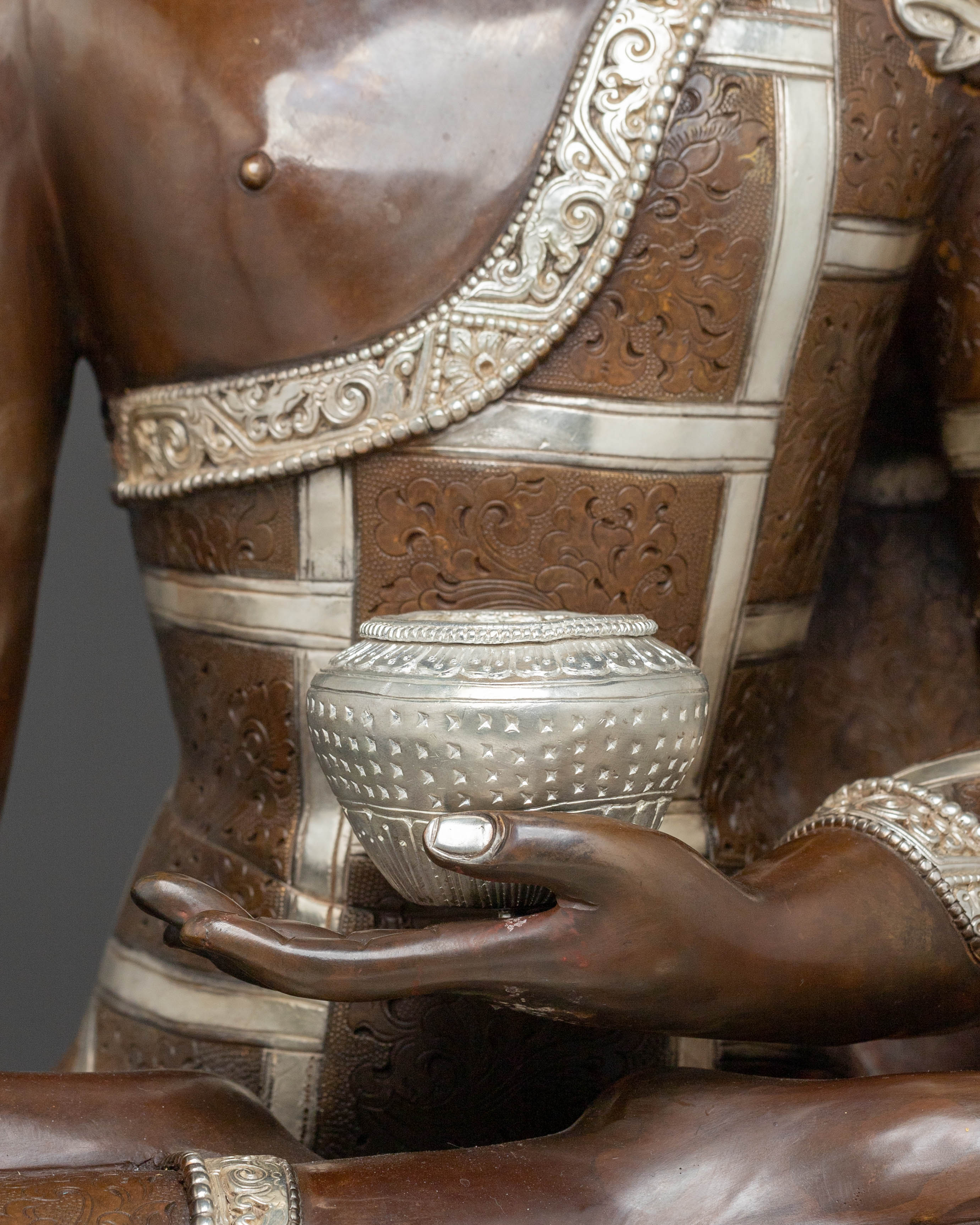 Shakyamuni Buddha: Monastic Golden Figurine