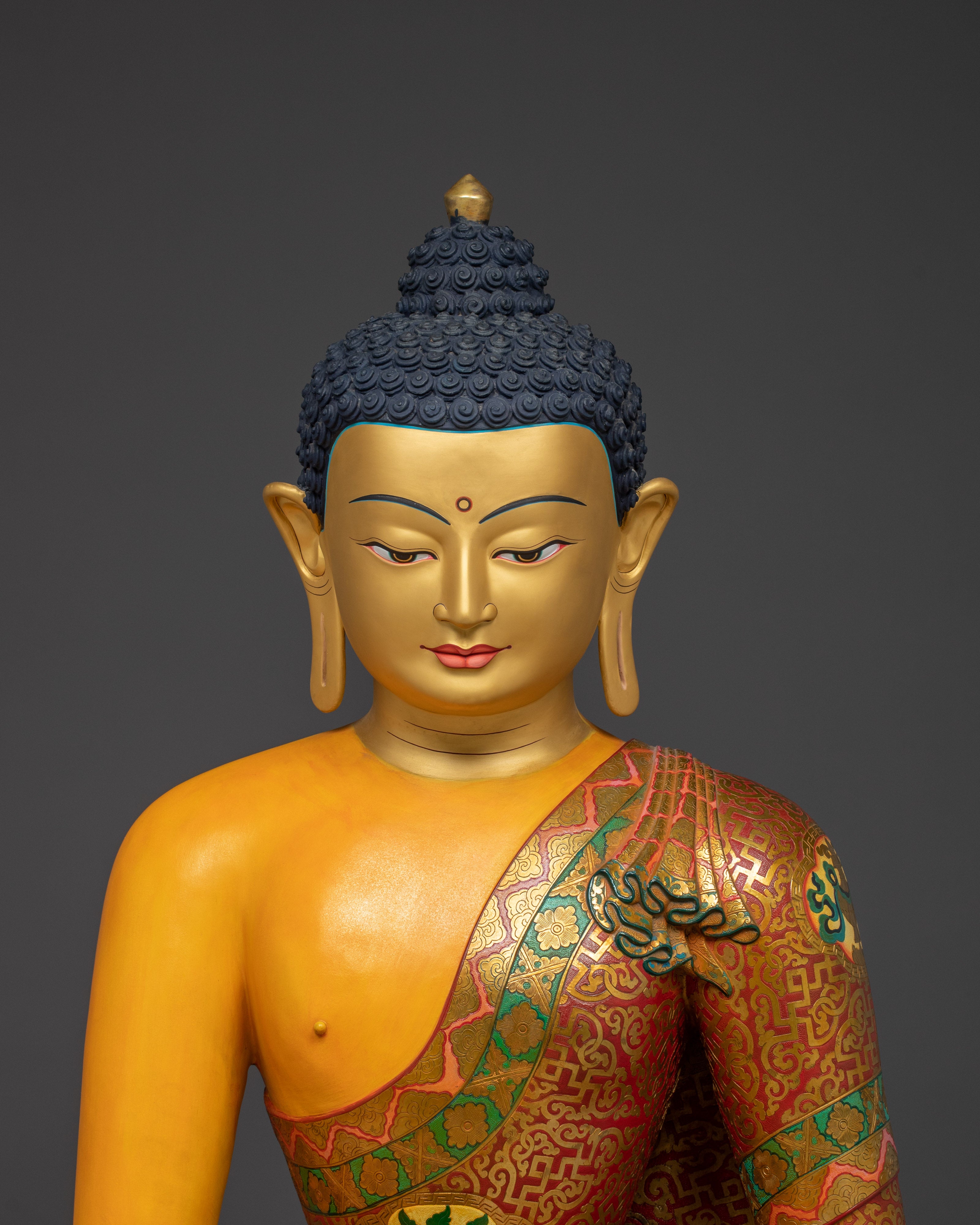 Divine Shakyamuni Buddha: Traditional Statue