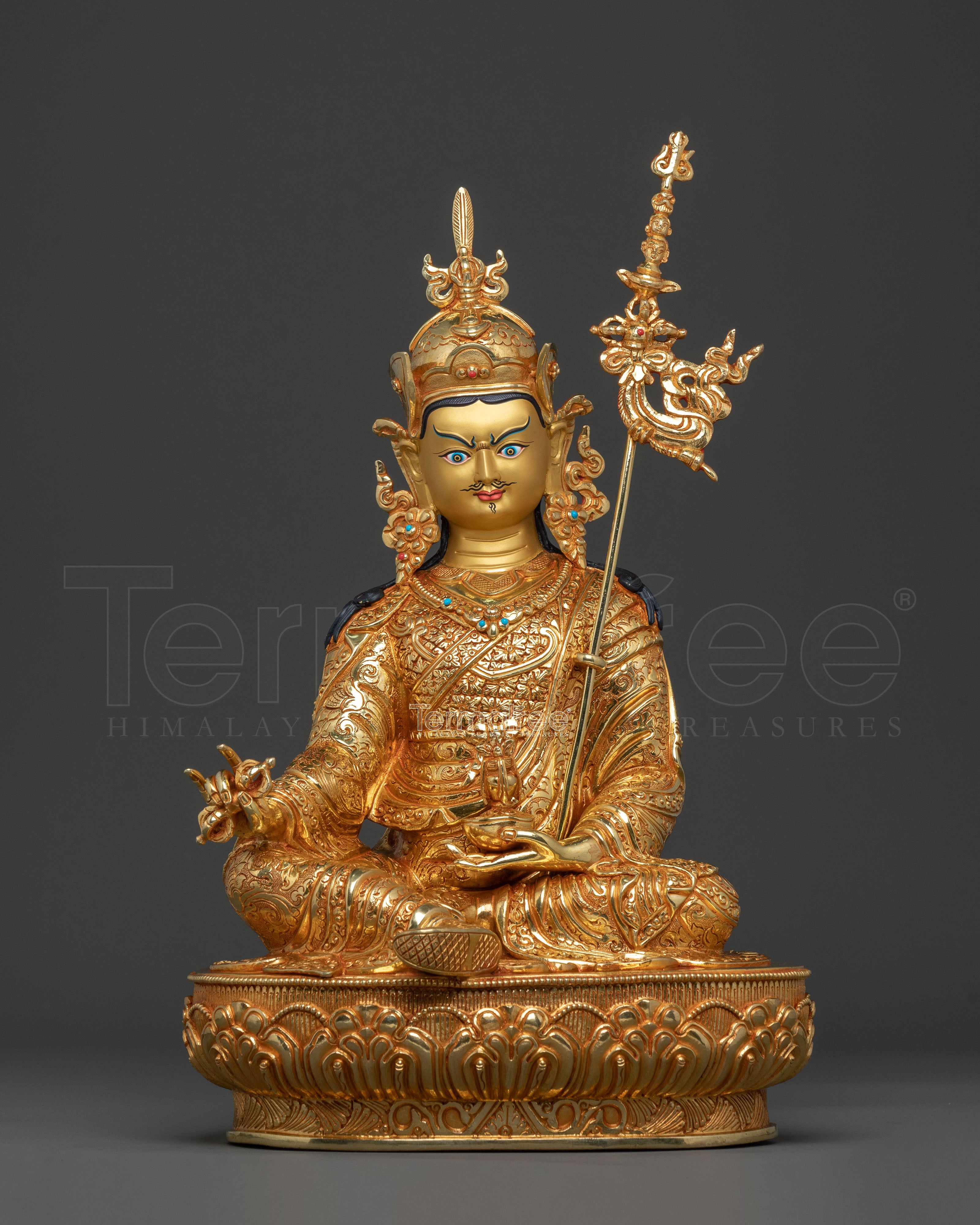 Guru Rinpoche Statue