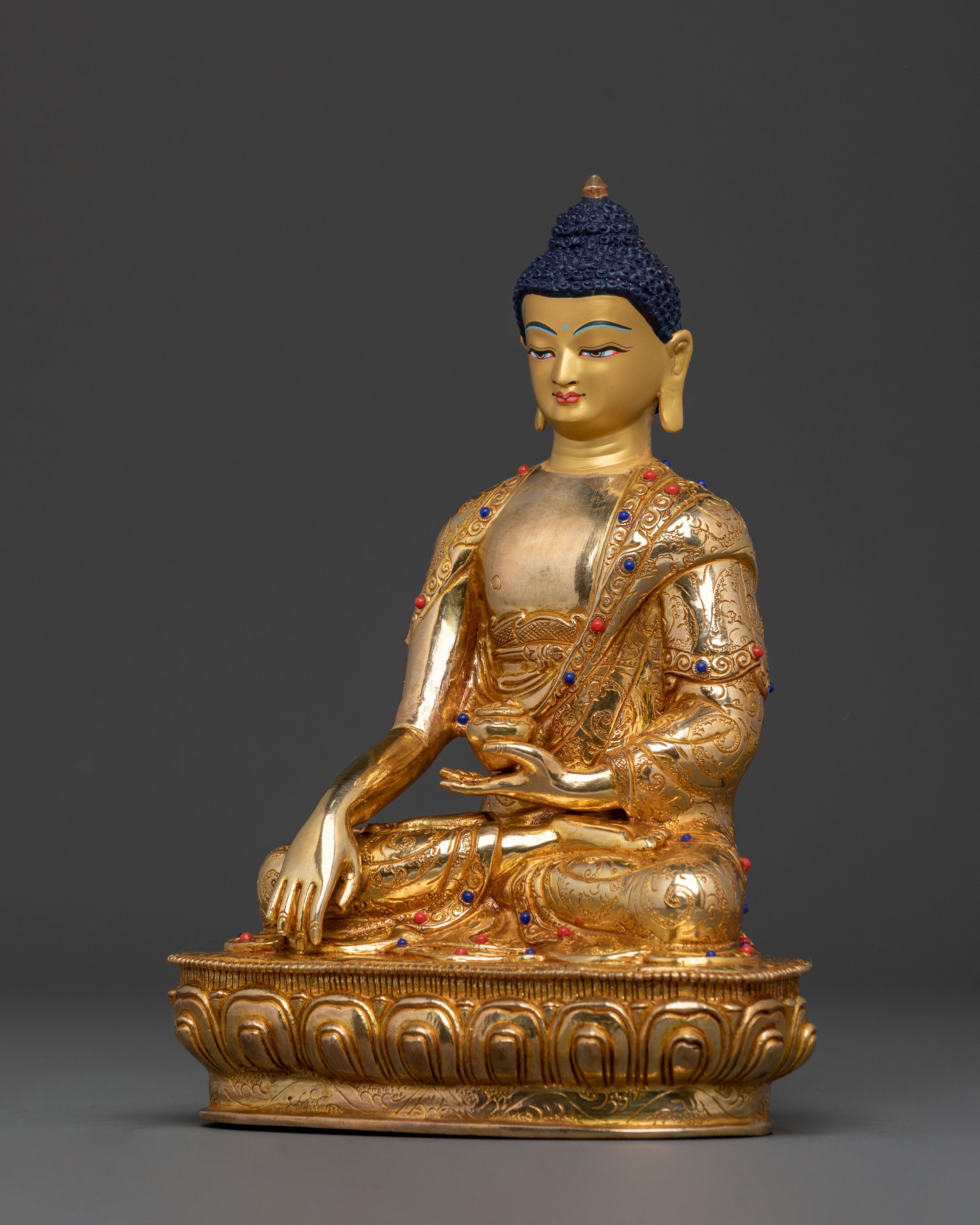 Shakyamuni Buddha Spiritual Statue: Enlightened Serenity