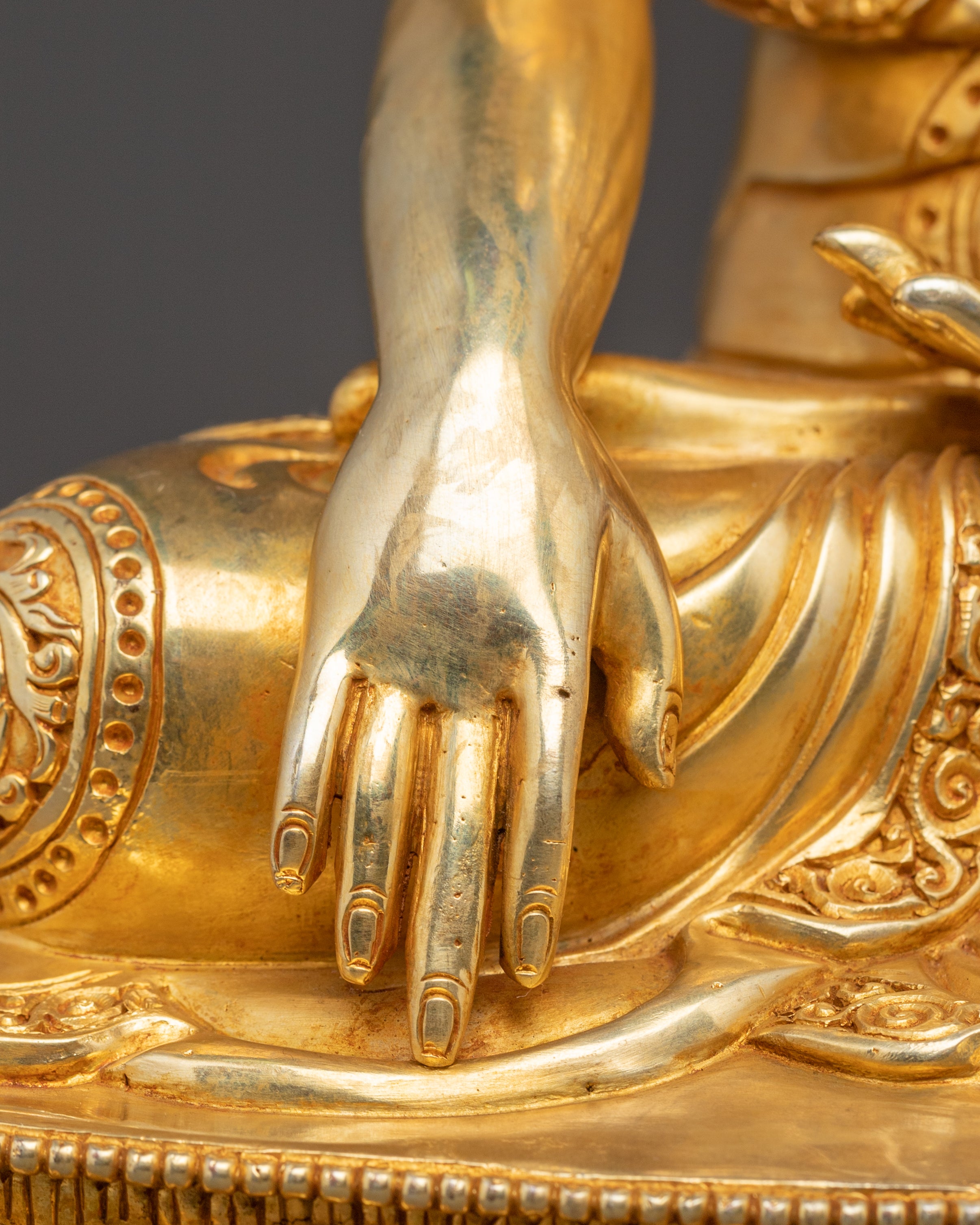 Handcrafted Enlightened Buddha Shakyamuni Statue