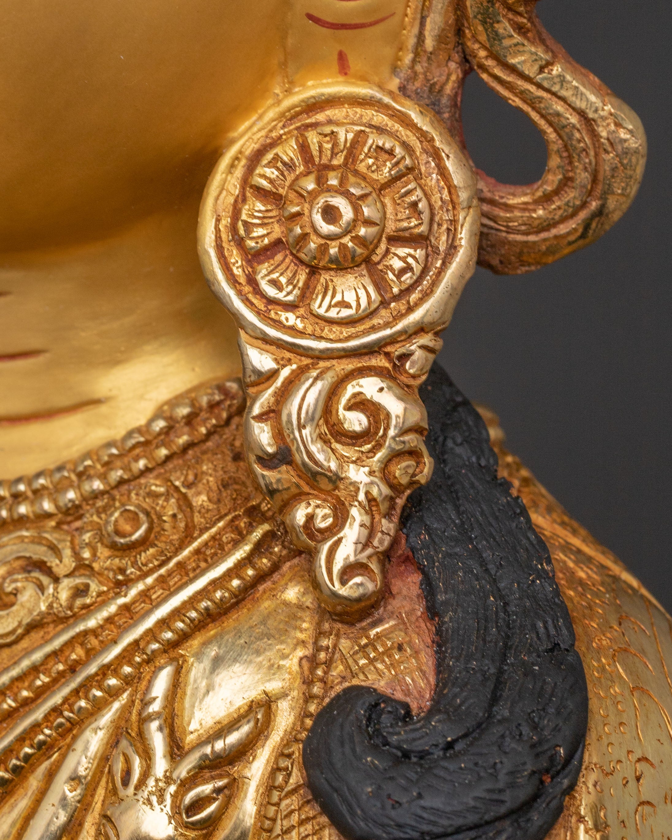 Chenrezig Spiritual Golden Statue | Infinite Compassion