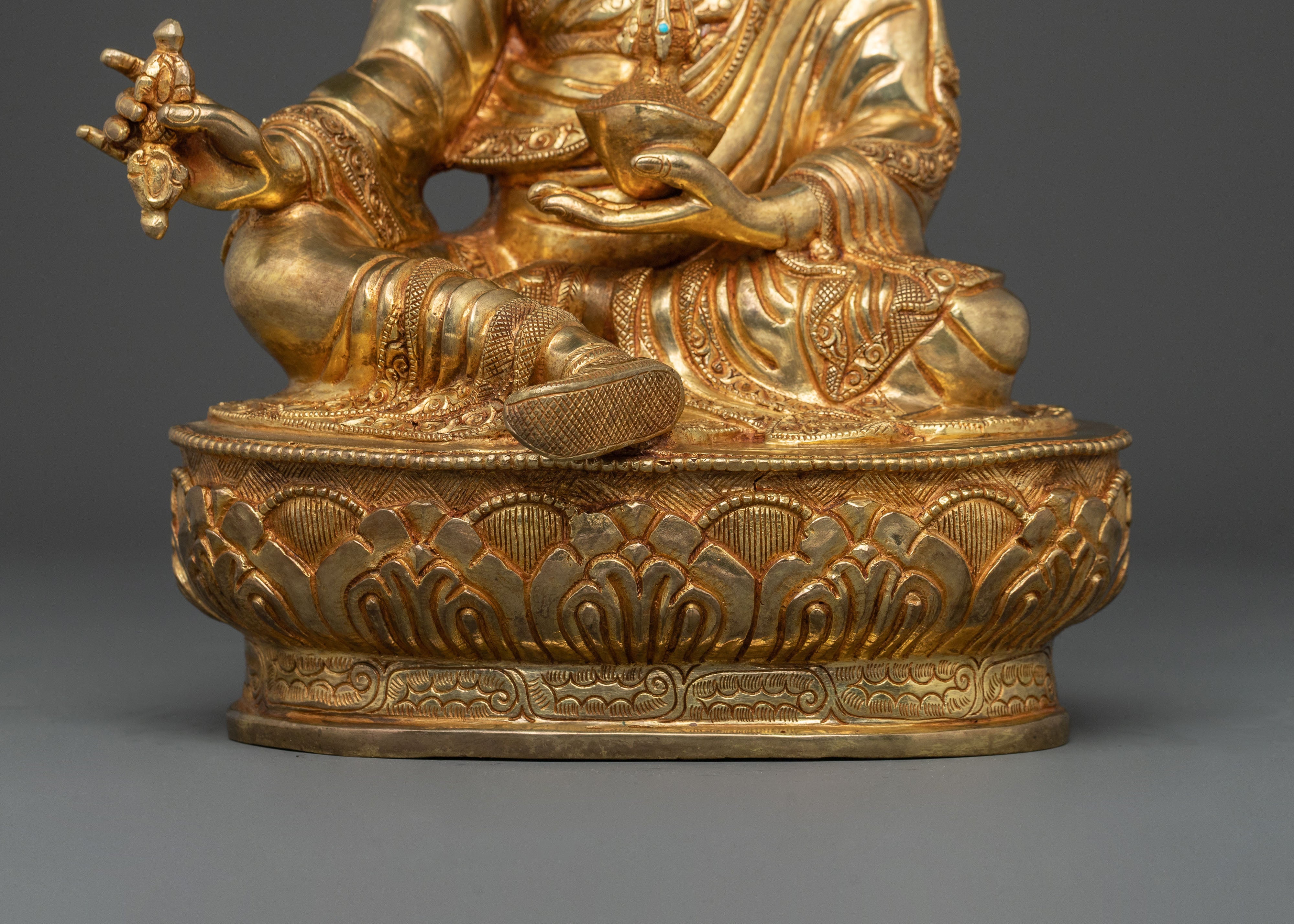 Guru Rinpoche Spiritual Statue | Divine Protector