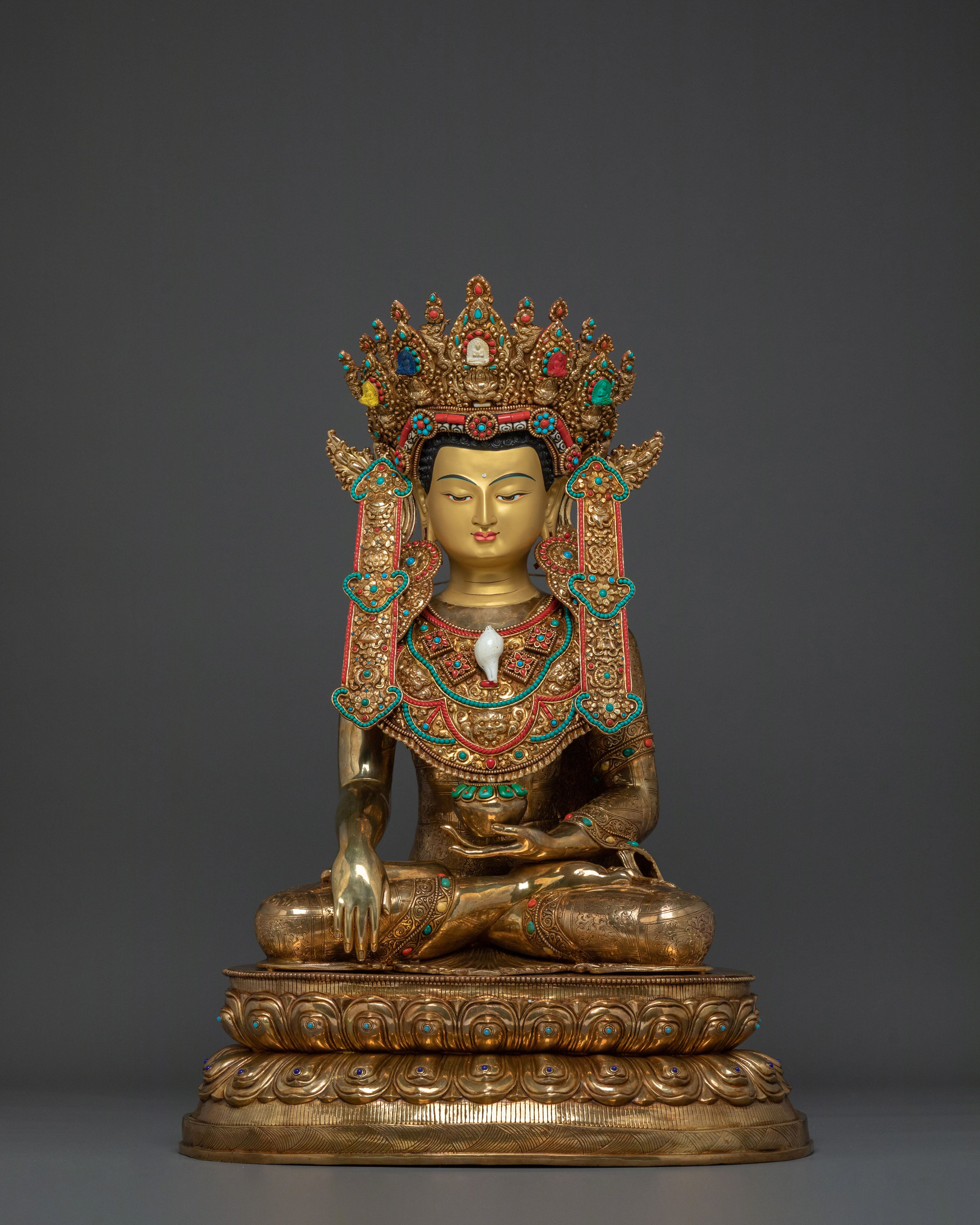 Crowned Buddha of Enlightenment Statue: Sacred Symbol of Wisdom and Awakening