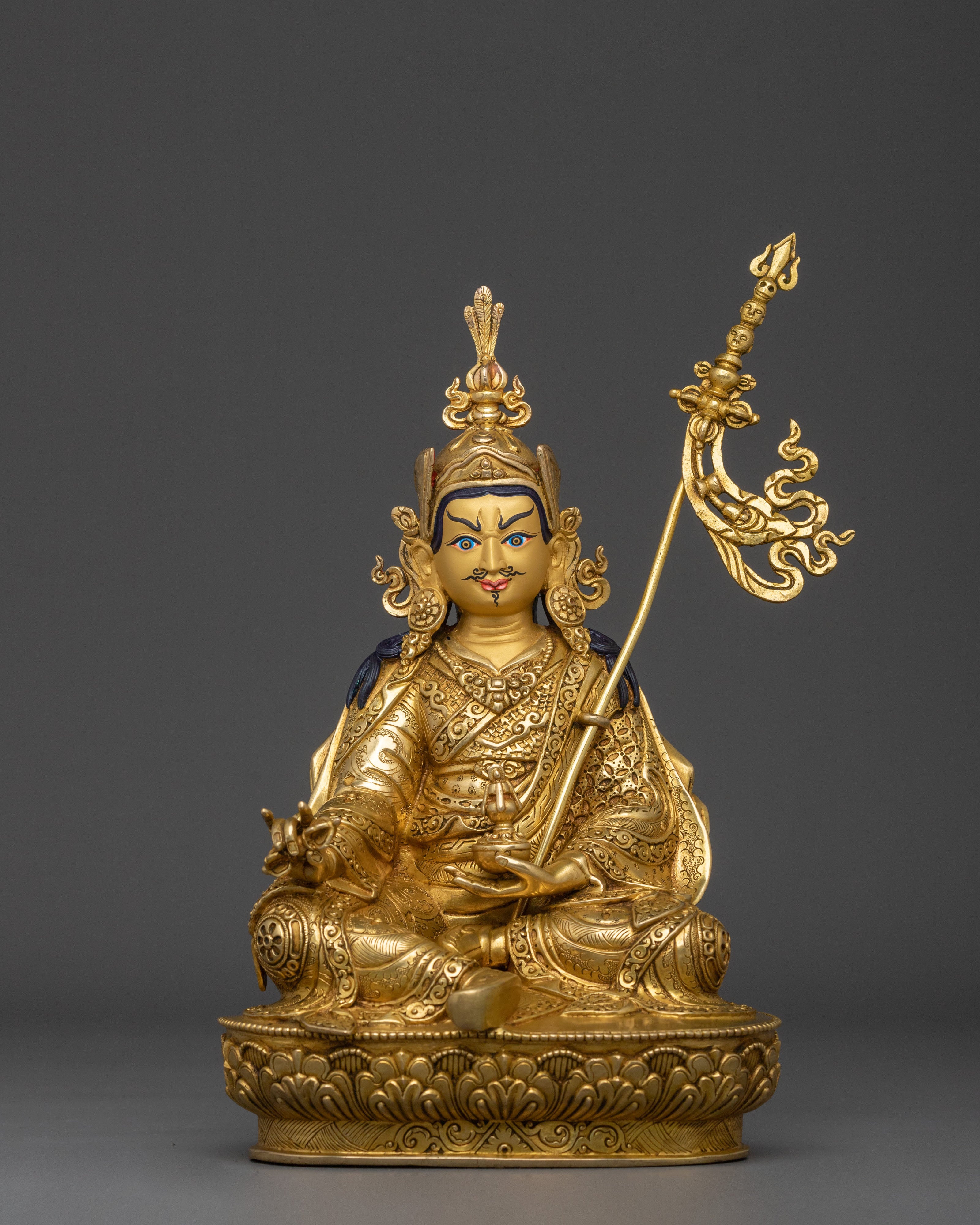 Guru Rinpoche Statue