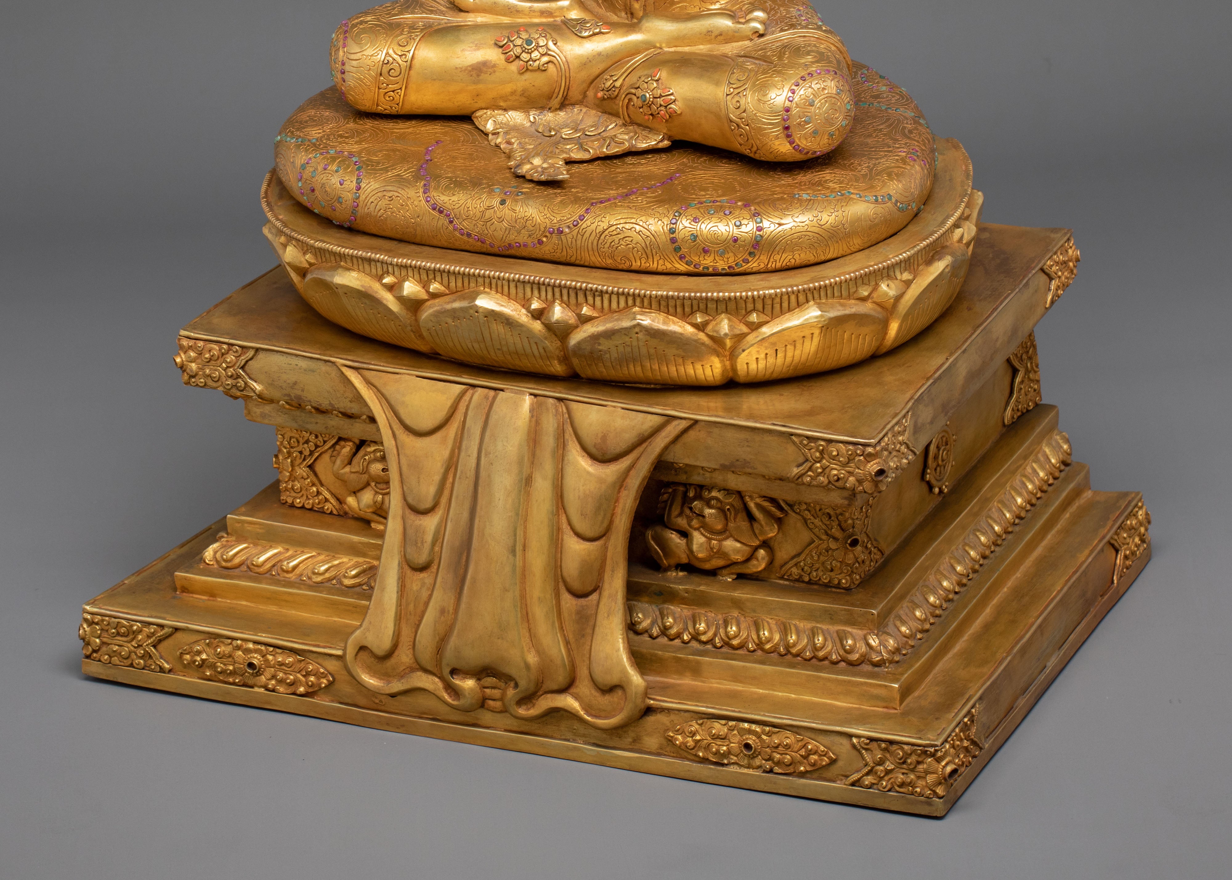 Vajradhara Tibetan Figurine: Exquisite Gilded Copper Masterpiece
