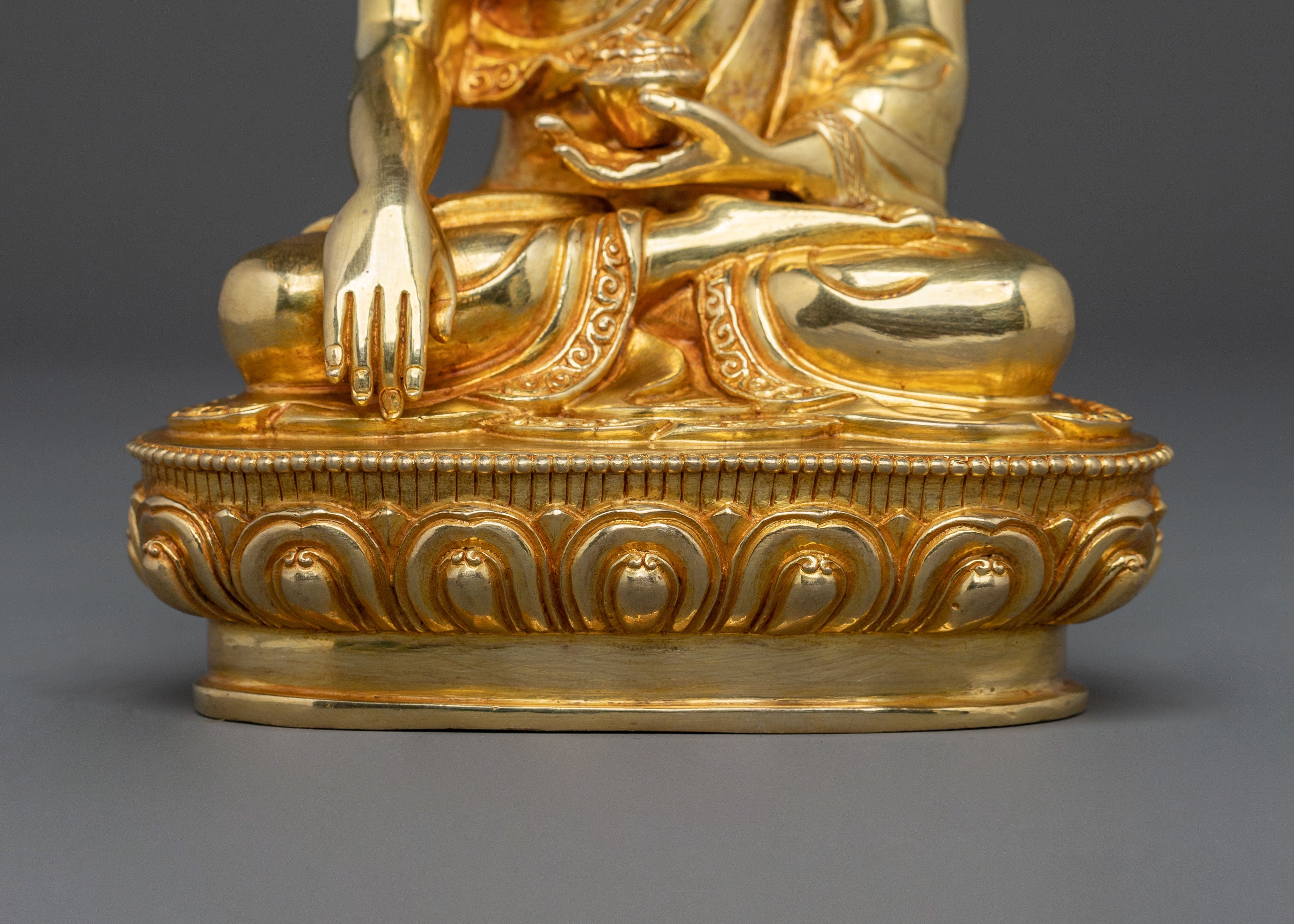 Shakyamuni Buddha: Sacred Buddhist Figurine