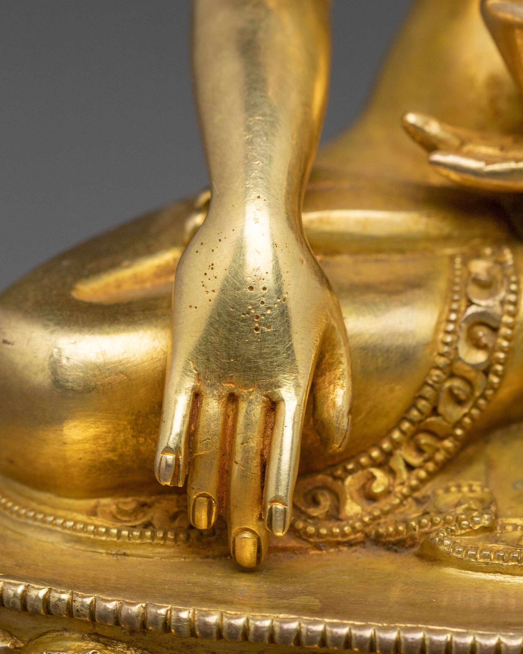 Enlightenment Statue of Divine Shakyamuni Buddha