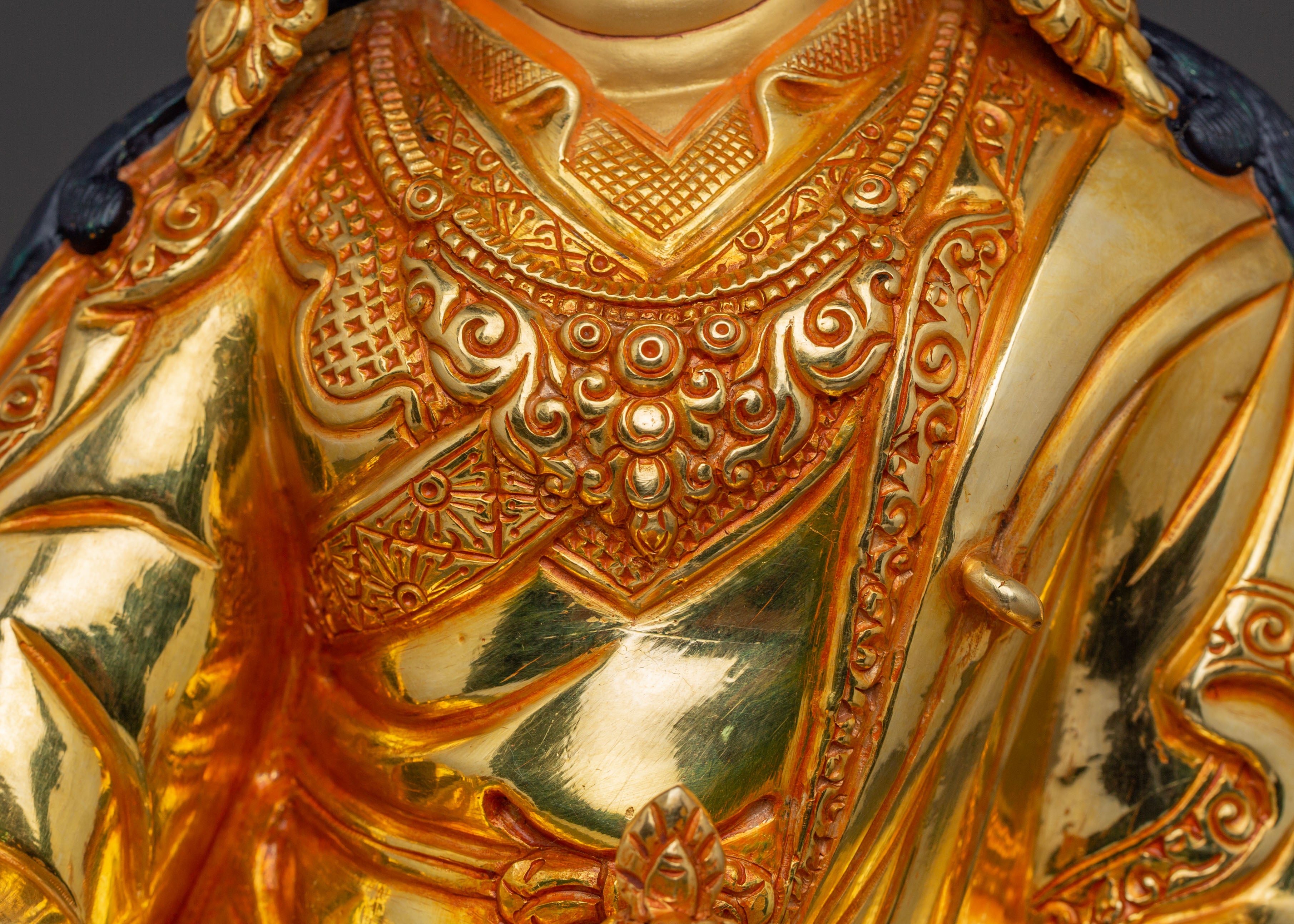 Lotus King Guru Rinpoche Statue – Authentic Nepali Serenity