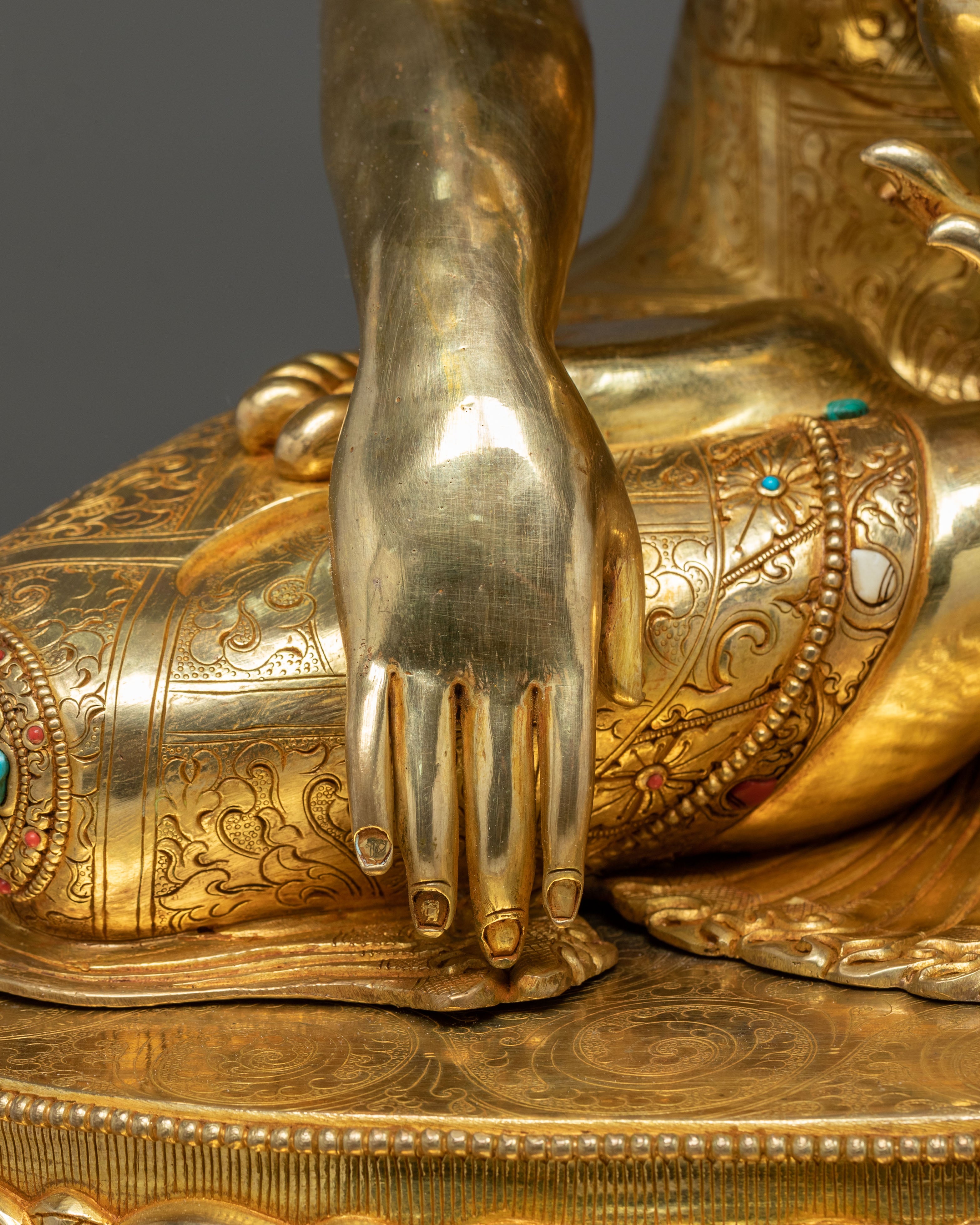 Tathagata Crown Shakyamuni Buddha on Throne Statue
