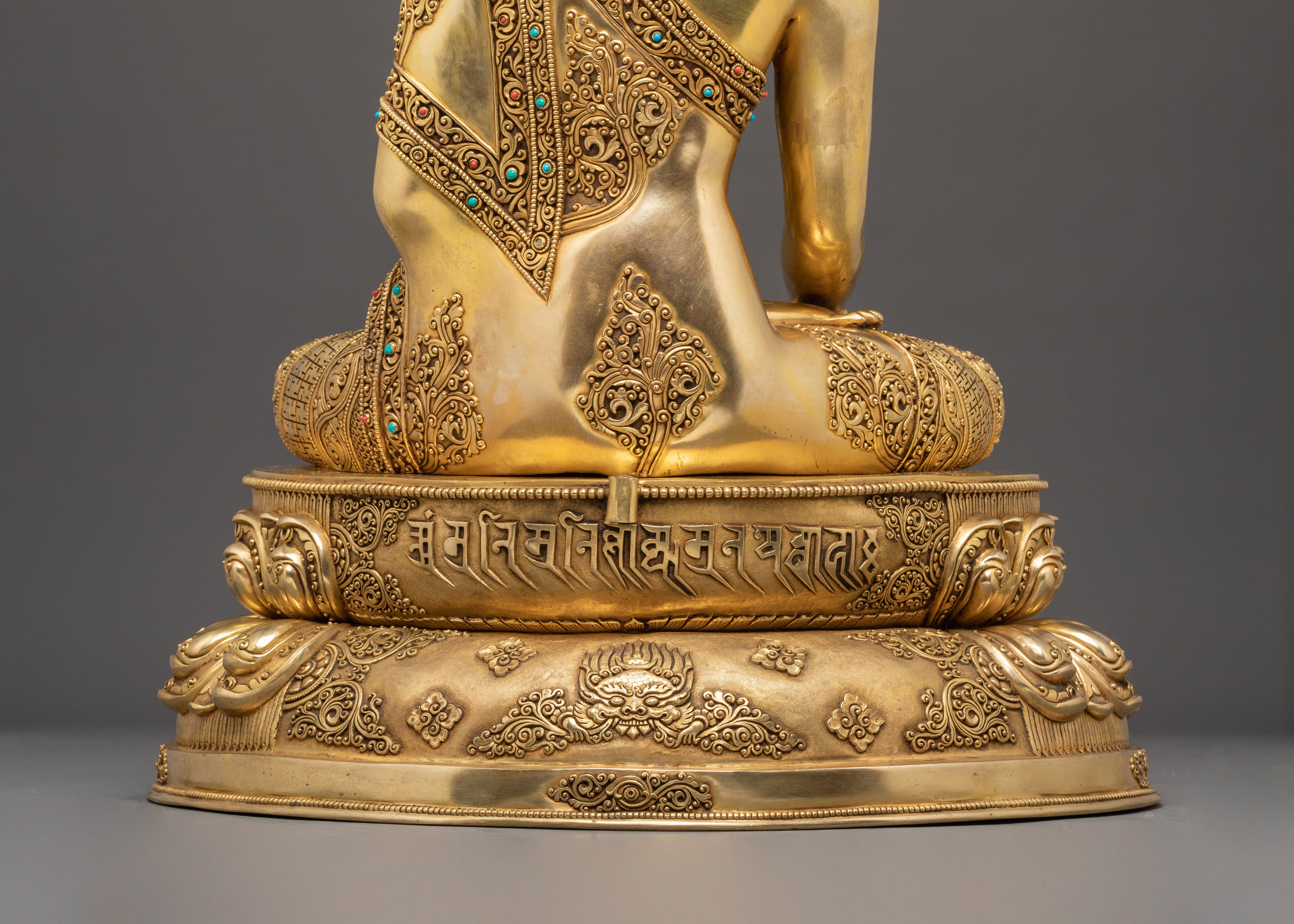 Radiant Statue of Historical Shakyamuni Buddha | Founder of Buddhism