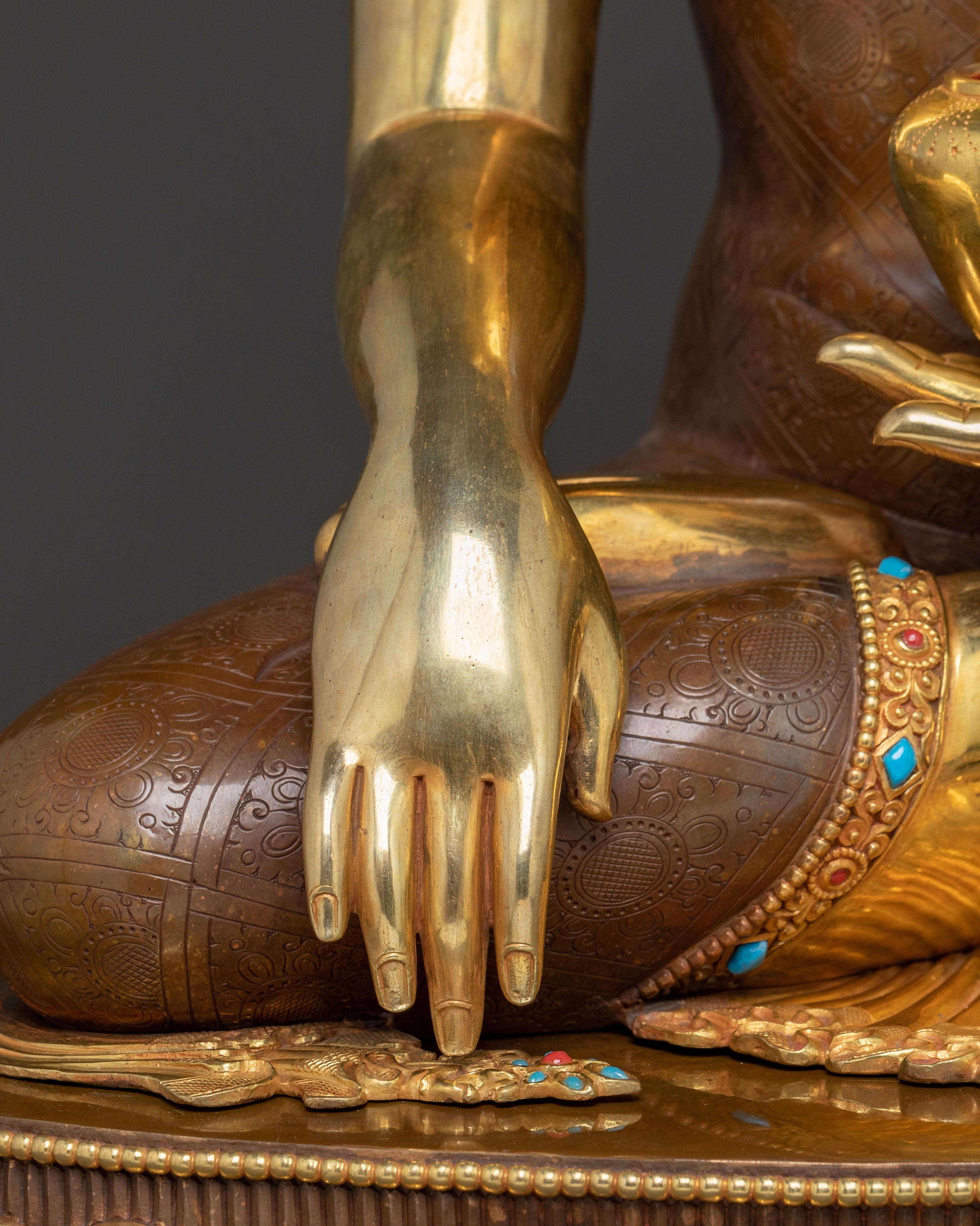 Shakyamuni Buddha: 24K Gold Gilded Statue