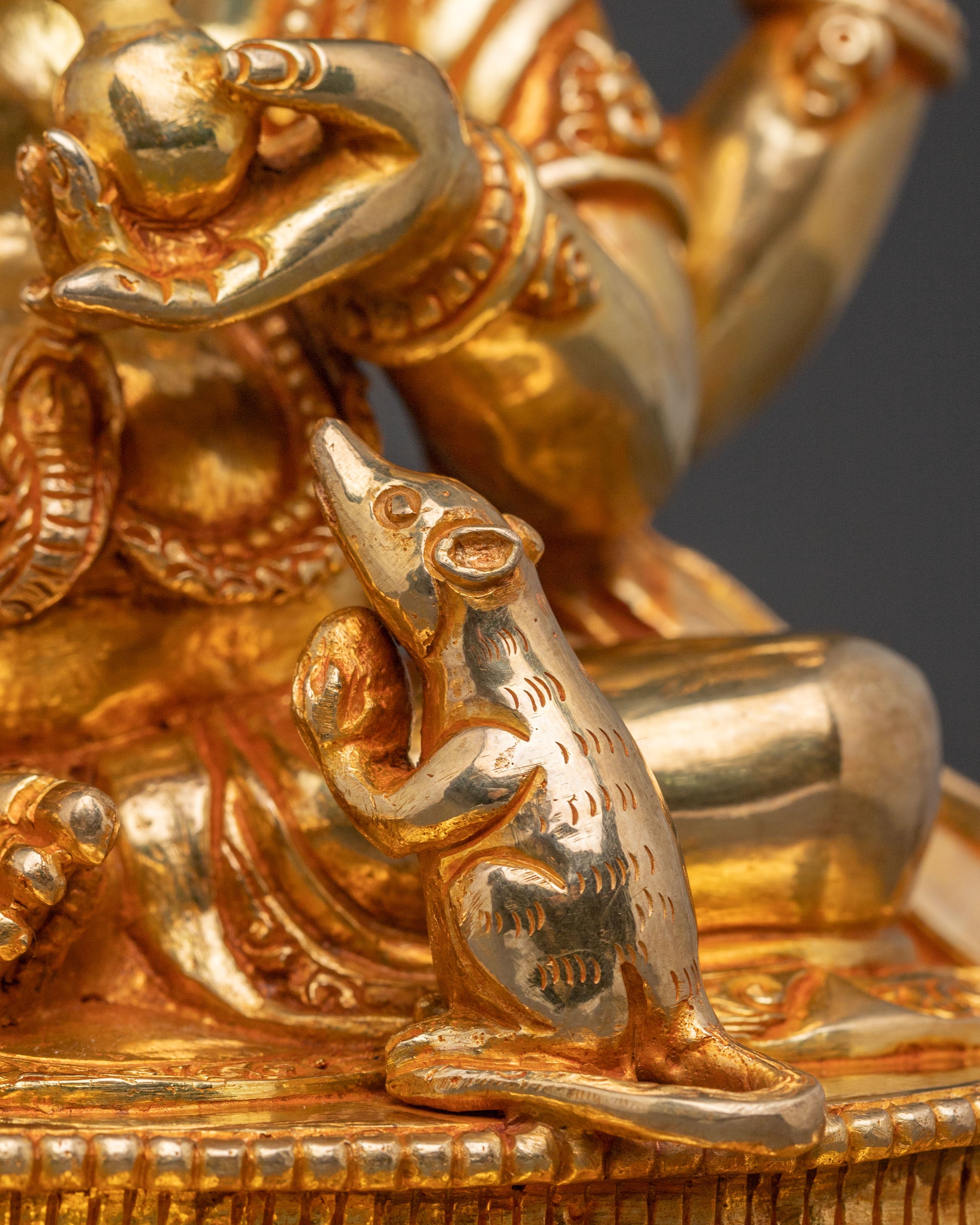 Lord Ganesha Golden Statue: Handcrafted Serenity