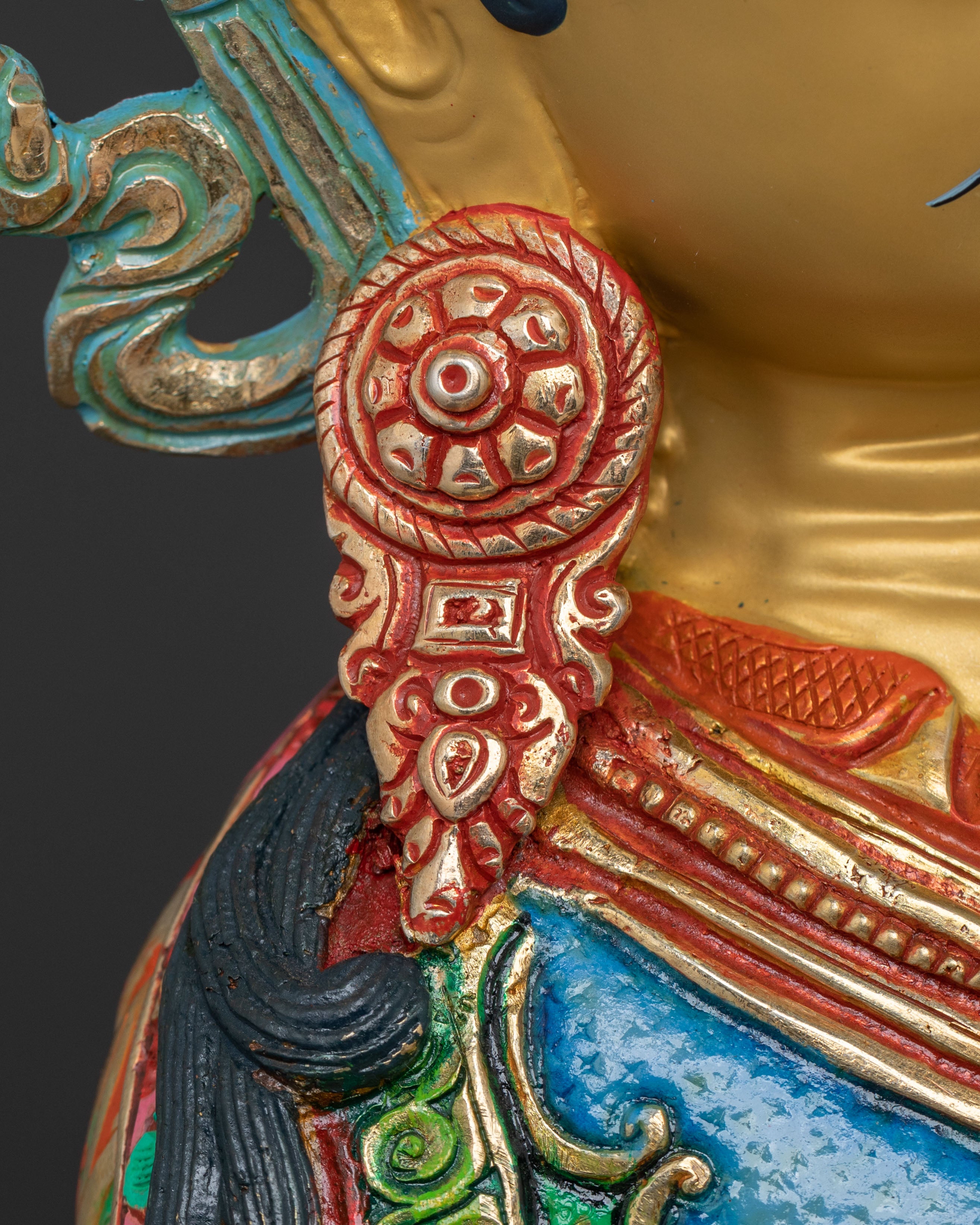 Guru Rinpoche Protector Statue: Sacred Figure