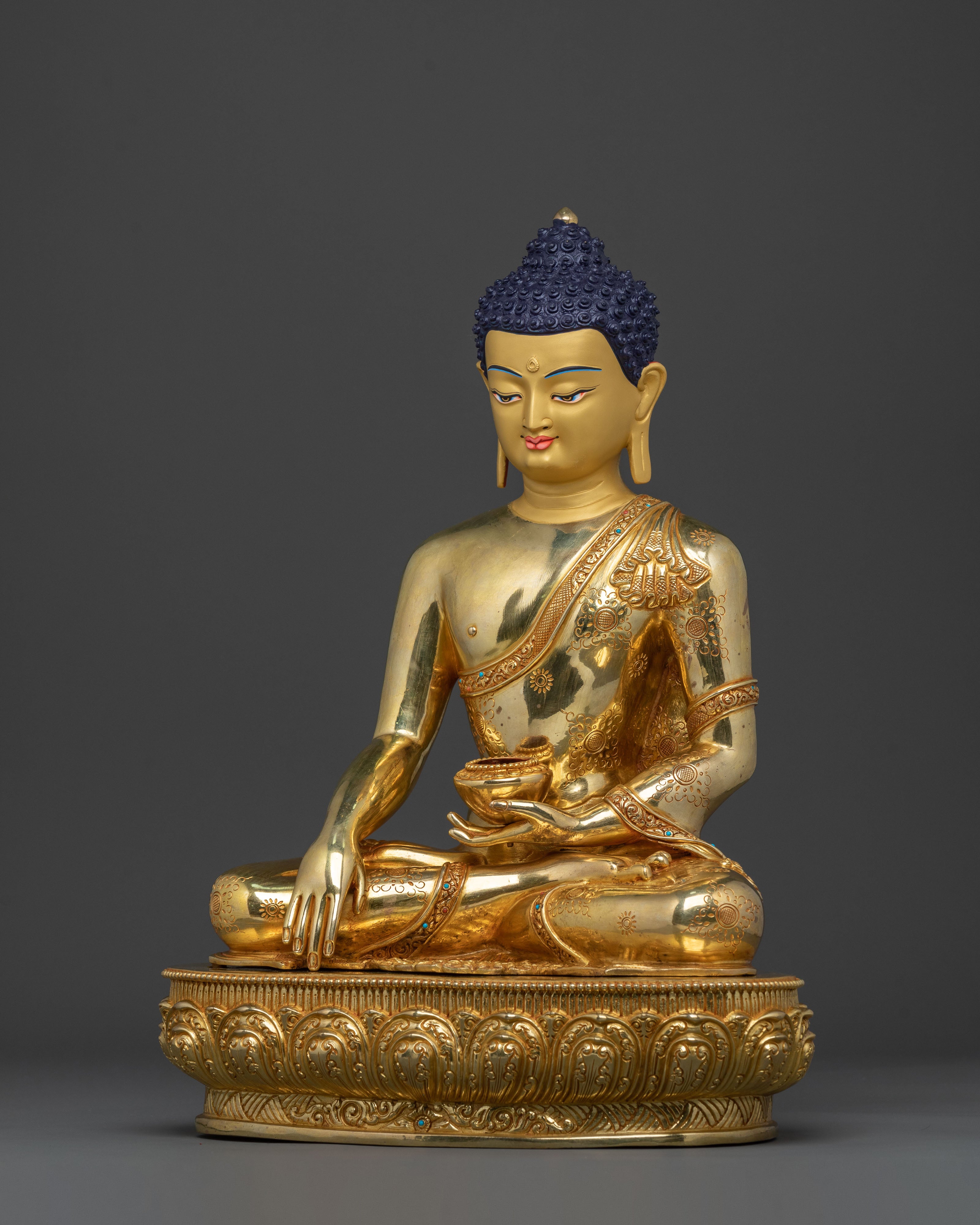 Statue of Shakyamuni Buddha | Dharma Teaching